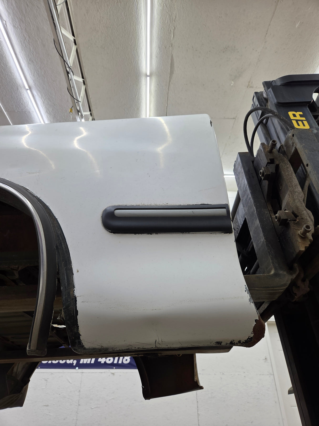 1999-2006 Toyota Tundra Short Bed 6' 5" Truck Bed