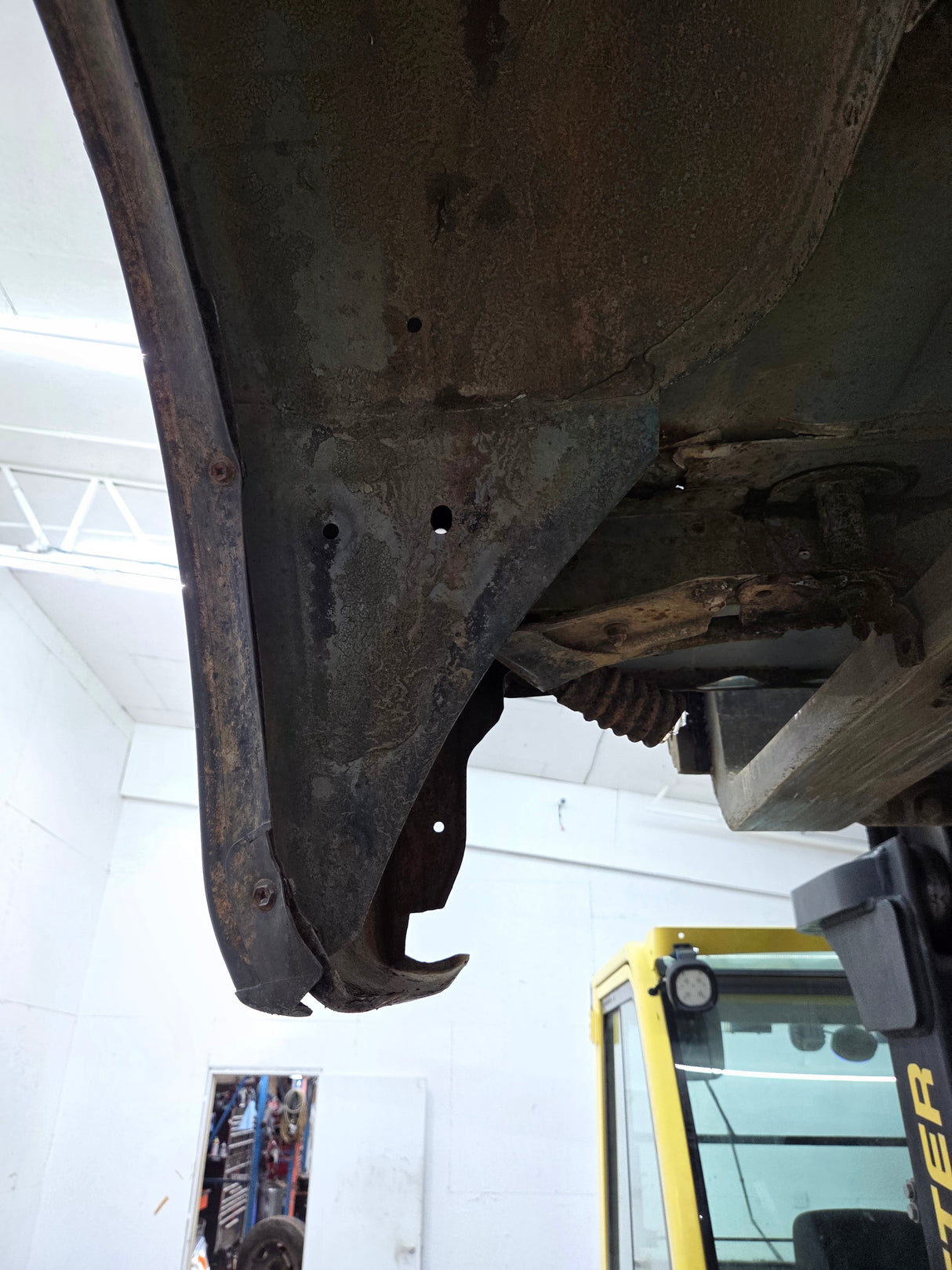 1999-2006 Toyota Tundra Short Bed 6' 5" Truck Bed