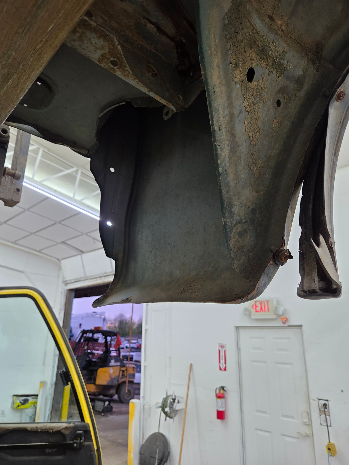 1999-2006 Toyota Tundra Short Bed 6' 5" Truck Bed