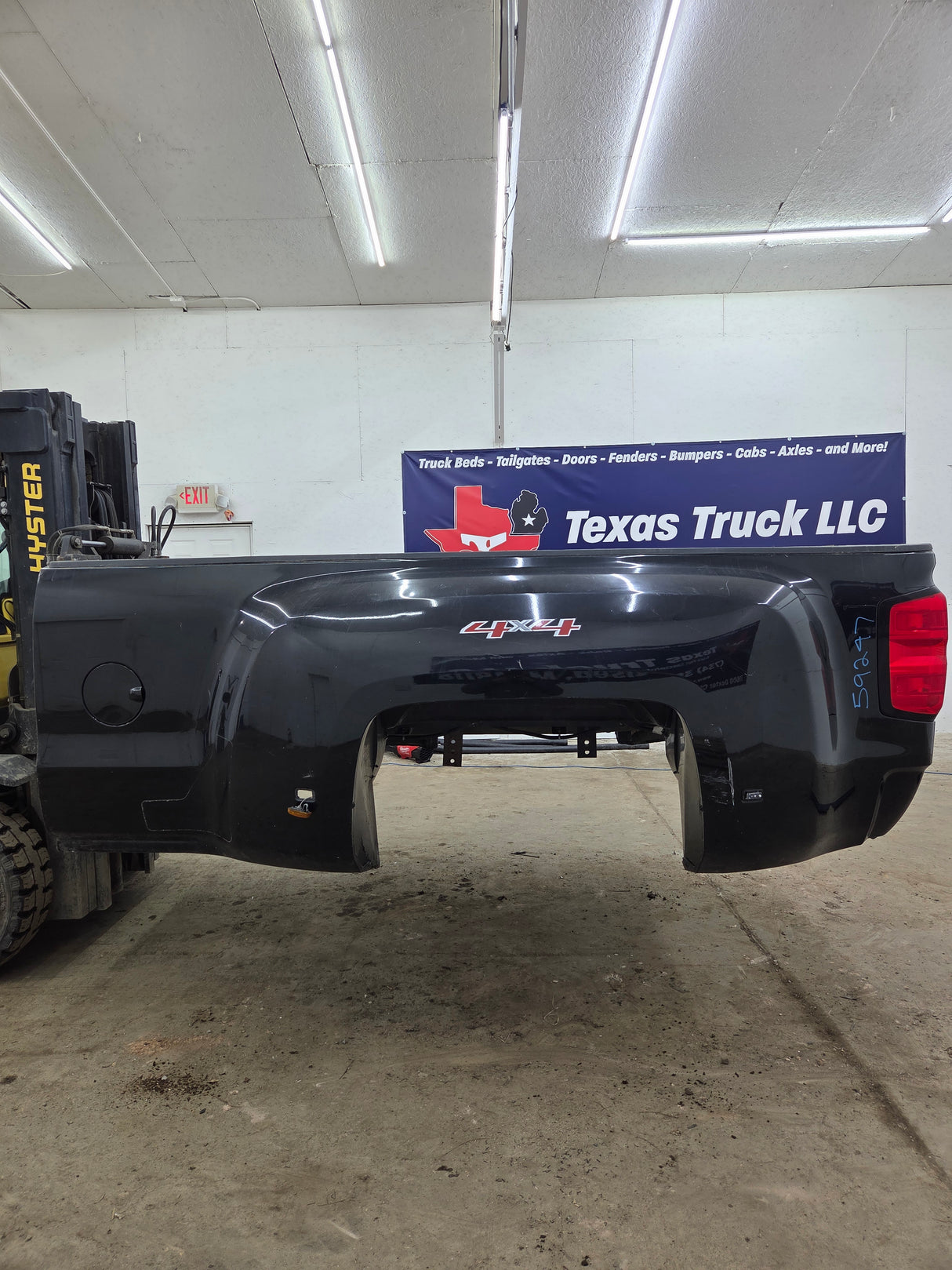2014-2019 Chevrolet Silverado / GMC Sierra 3500 HD 8' Dually Truck Bed