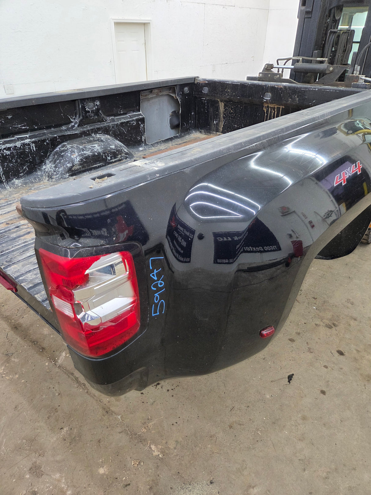 2014-2019 Chevrolet Silverado / GMC Sierra 3500 HD 8' Dually Truck Bed