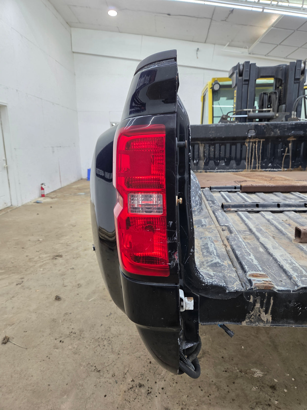 2014-2019 Chevrolet Silverado / GMC Sierra 3500 HD 8' Dually Truck Bed