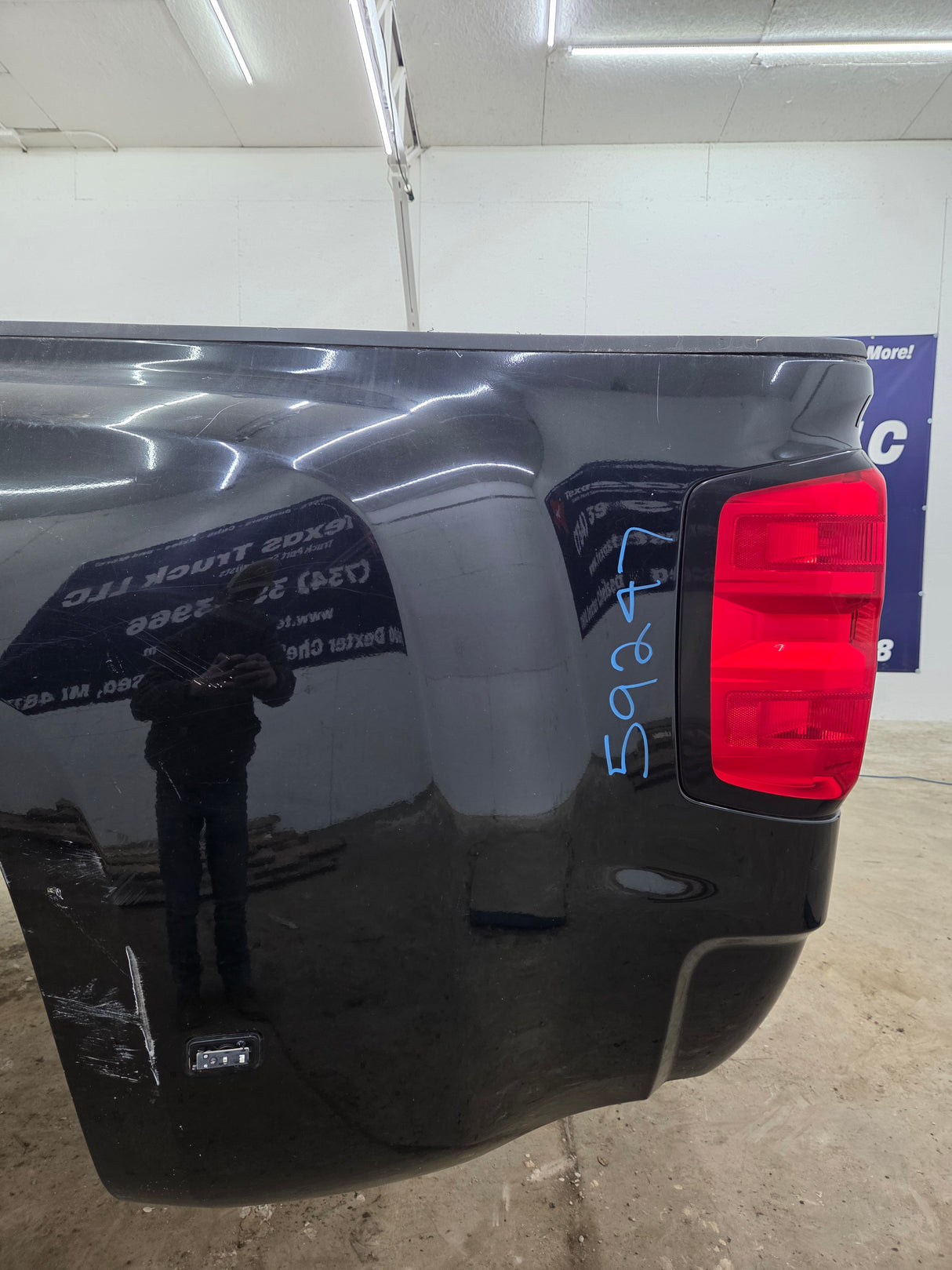 2014-2019 Chevrolet Silverado / GMC Sierra 3500 HD 8' Dually Truck Bed