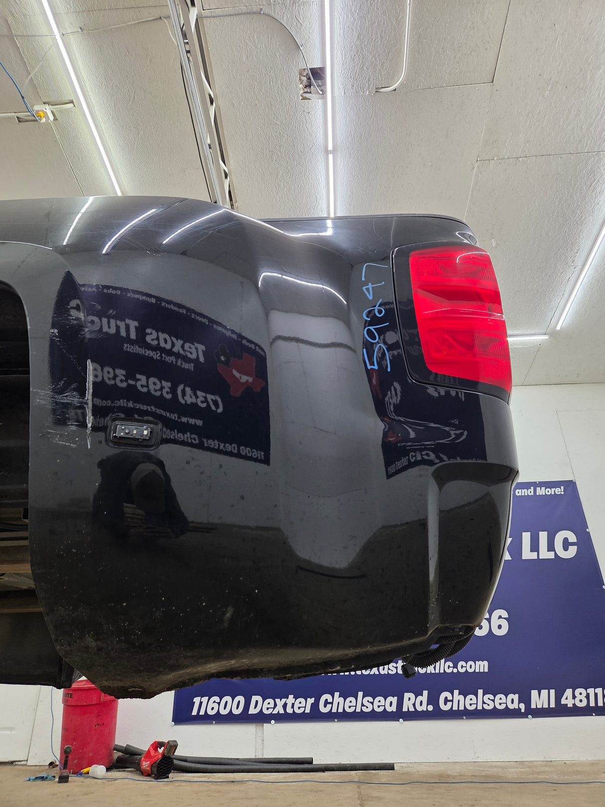 2014-2019 Chevrolet Silverado / GMC Sierra 3500 HD 8' Dually Truck Bed