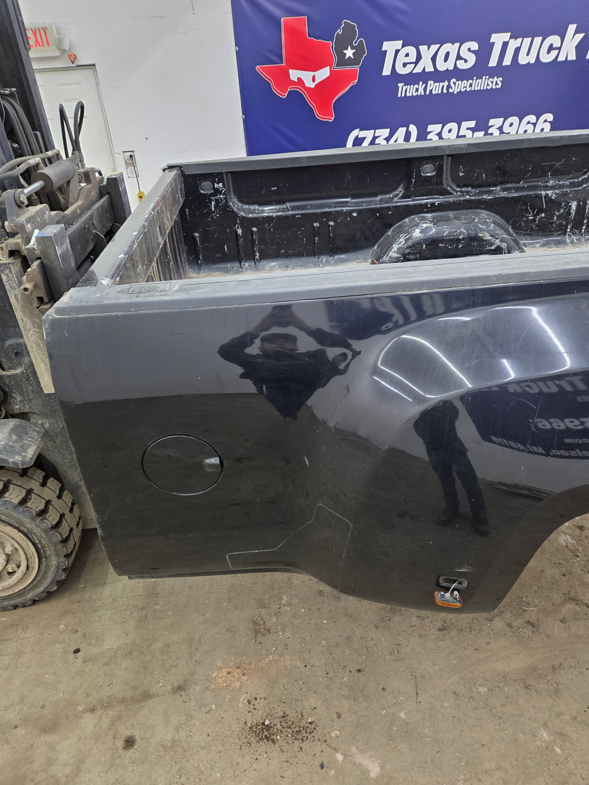 2014-2019 Chevrolet Silverado / GMC Sierra 3500 HD 8' Dually Truck Bed