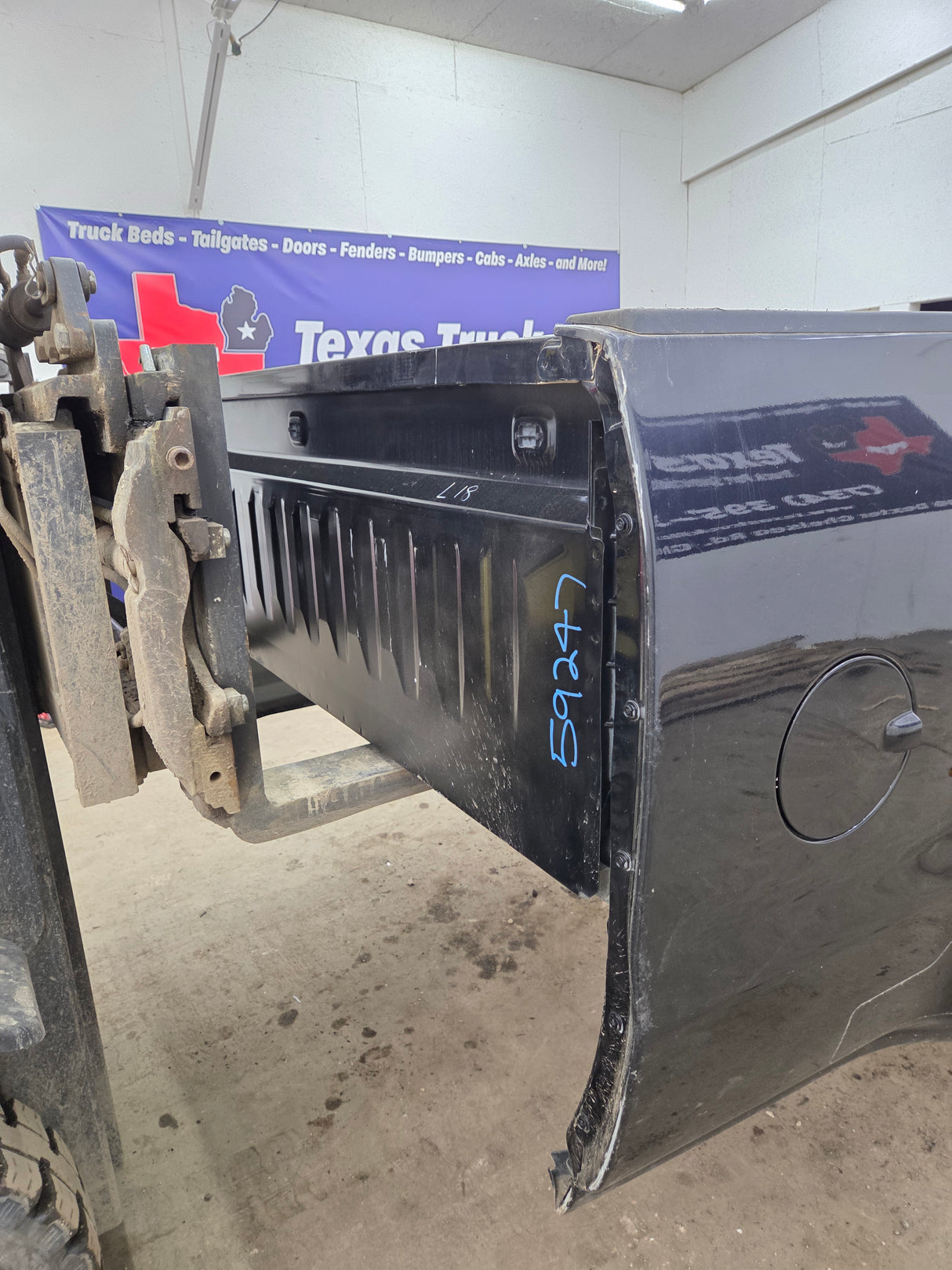 2014-2019 Chevrolet Silverado / GMC Sierra 3500 HD 8' Dually Truck Bed
