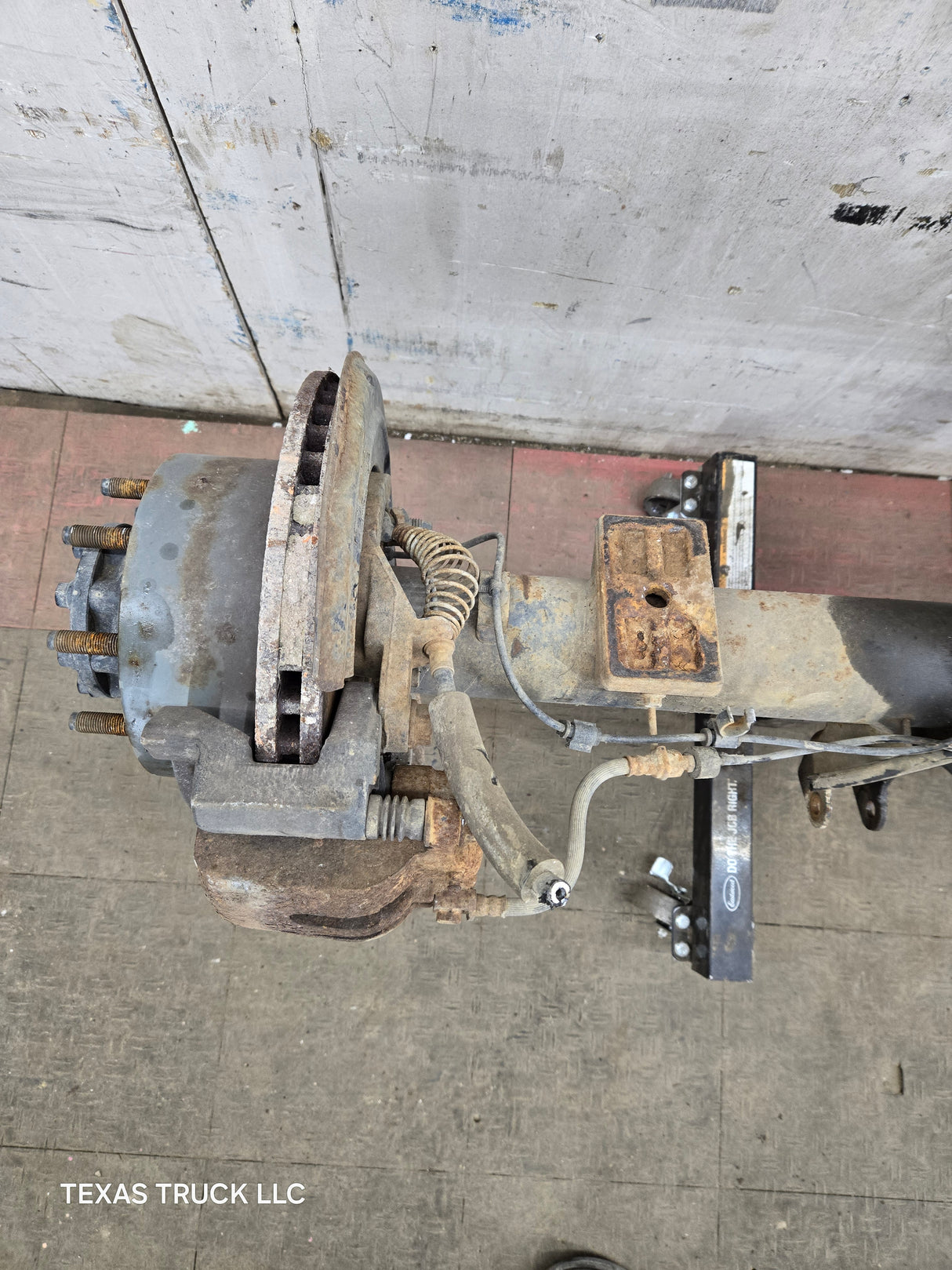 2011-2012 Ford Super Duty F250 F350 Rear Axle 3.73 Gear Ratio Electric Locking Rear End