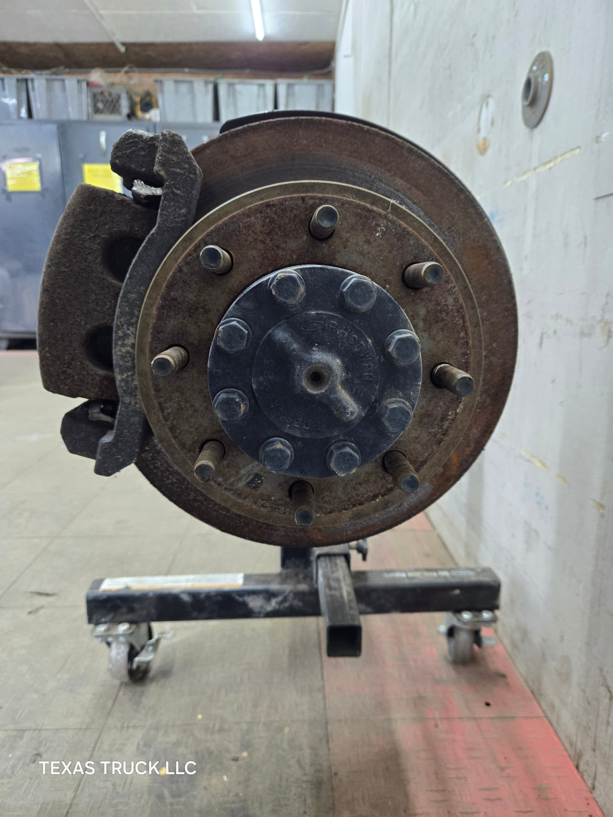 2011-2012 Ford Super Duty F250 F350 Rear Axle 3.73 Gear Ratio Electric Locking Rear End