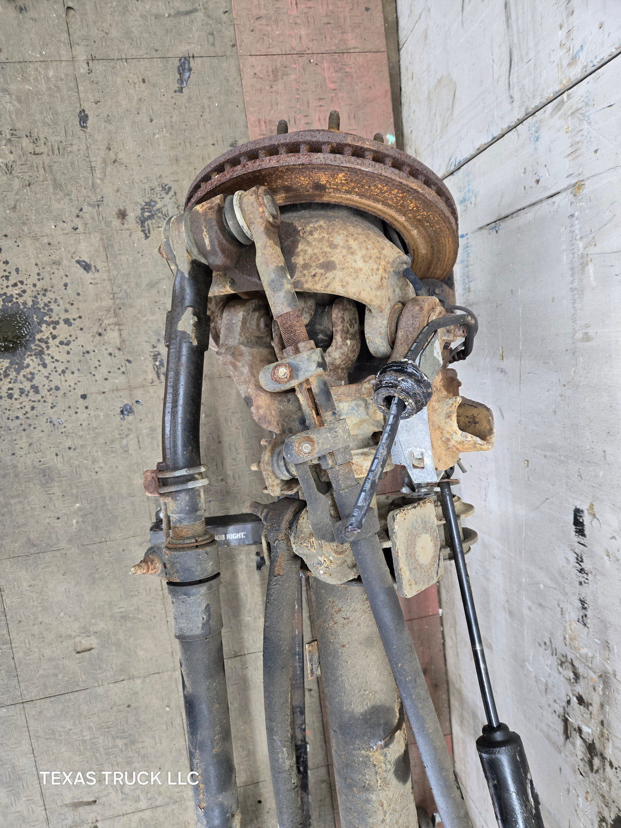 2011-2012 Ford Super Duty F250 F350 Front Axle 3.73 Gear Ratio