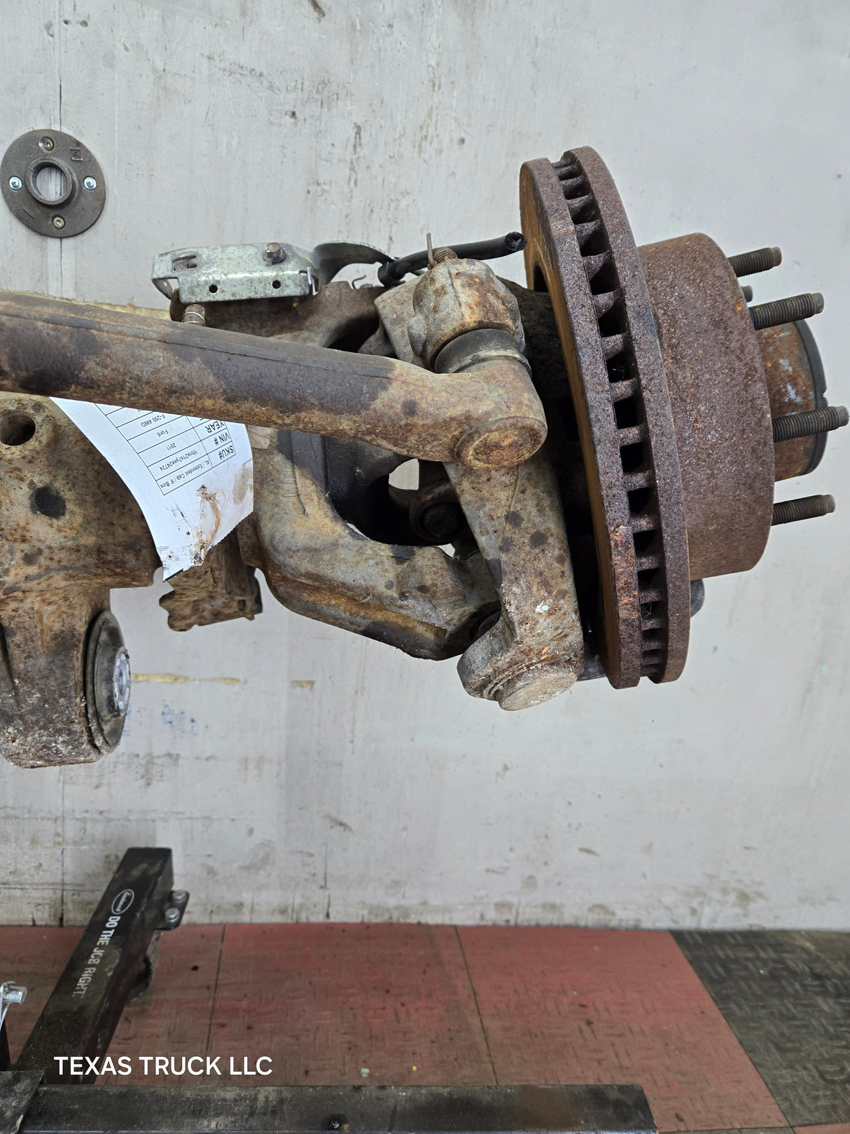 2011-2012 Ford Super Duty F250 F350 Front Axle 3.73 Gear Ratio