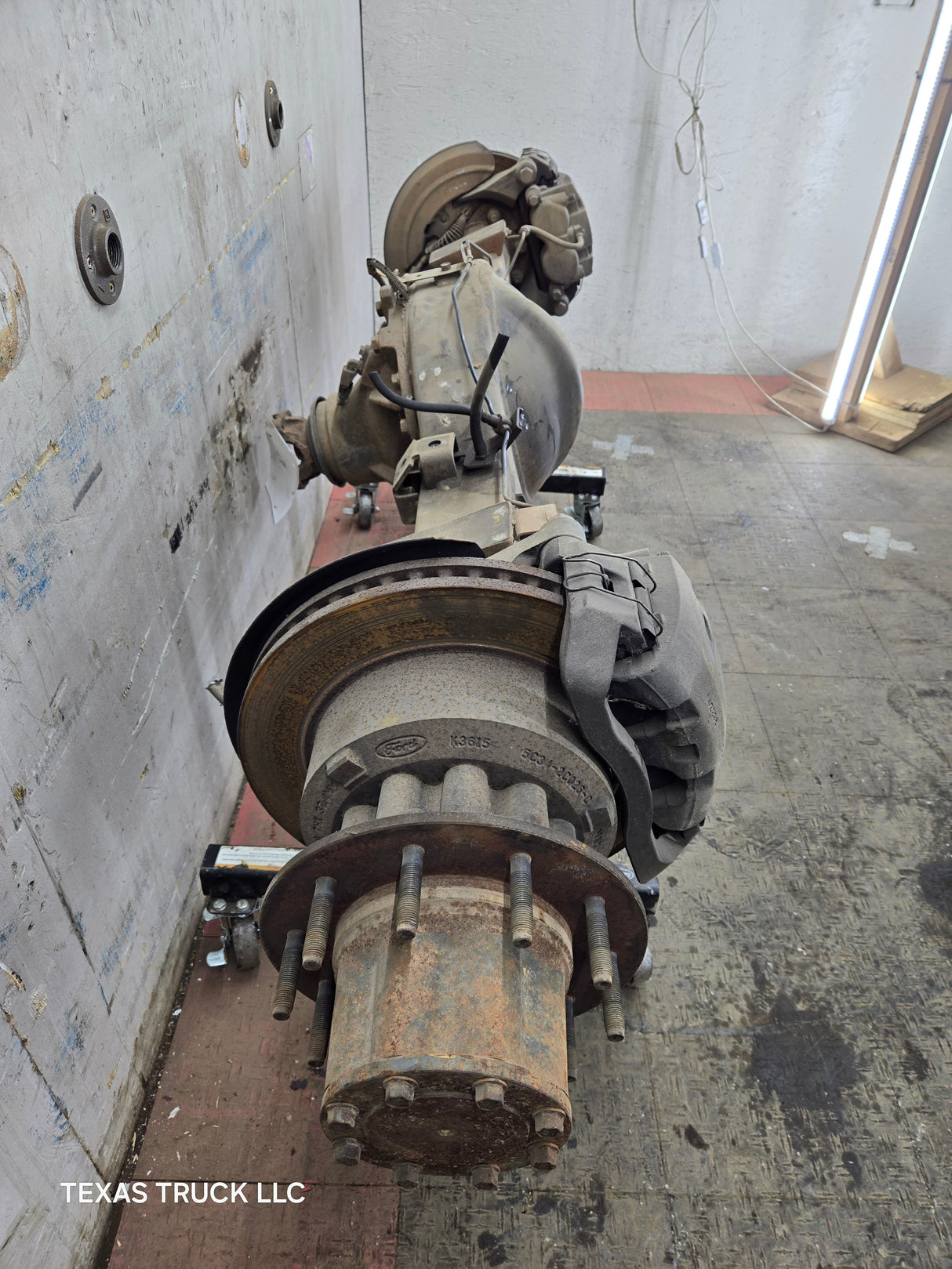 2005-2016 Ford F450 F550 Super Duty Rear Axle 4.10 Gear Ratio DRW 183K Miles