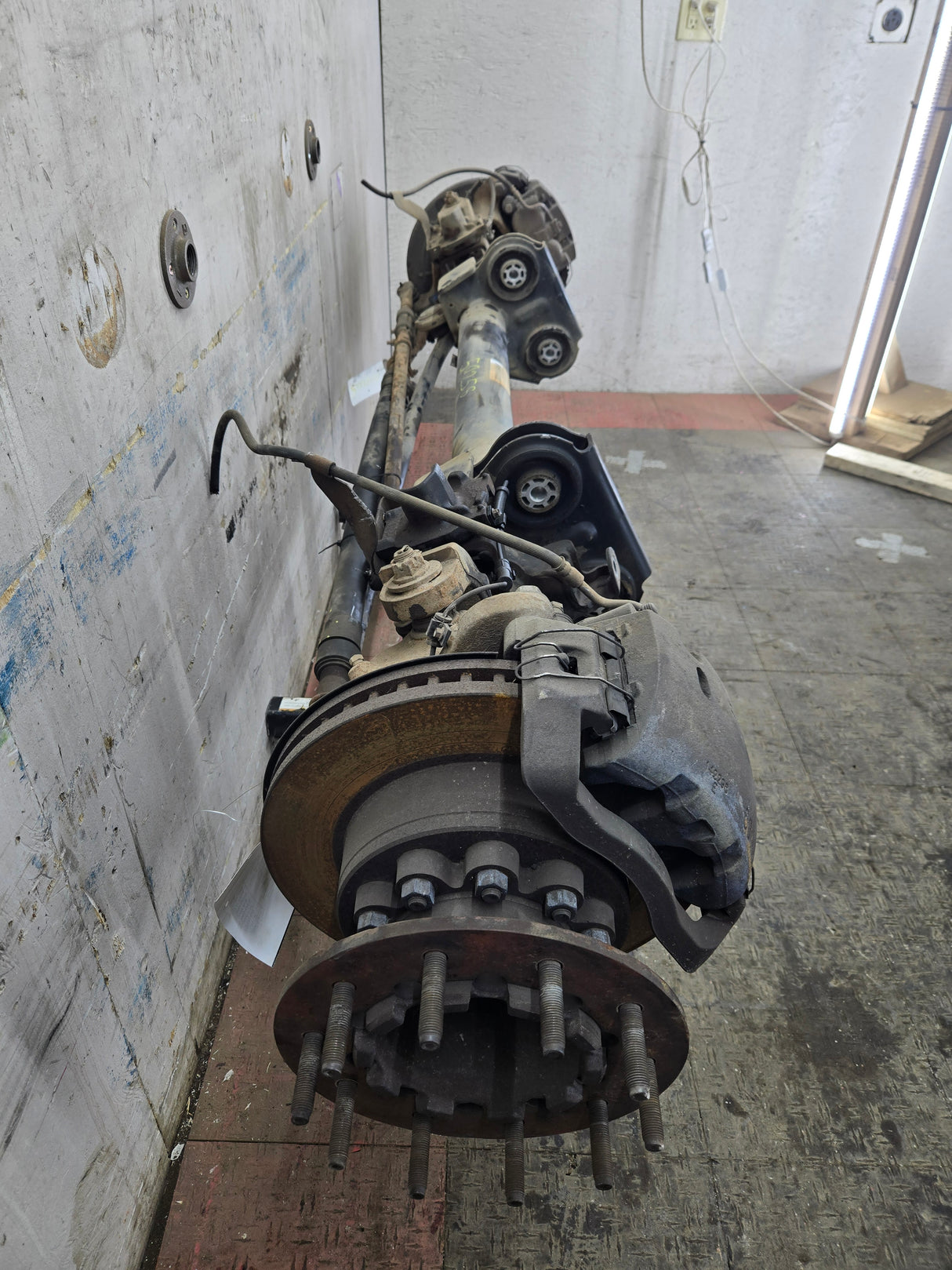 2005-2016 Ford Super Duty F450 F550 FRONT Axle 2wd