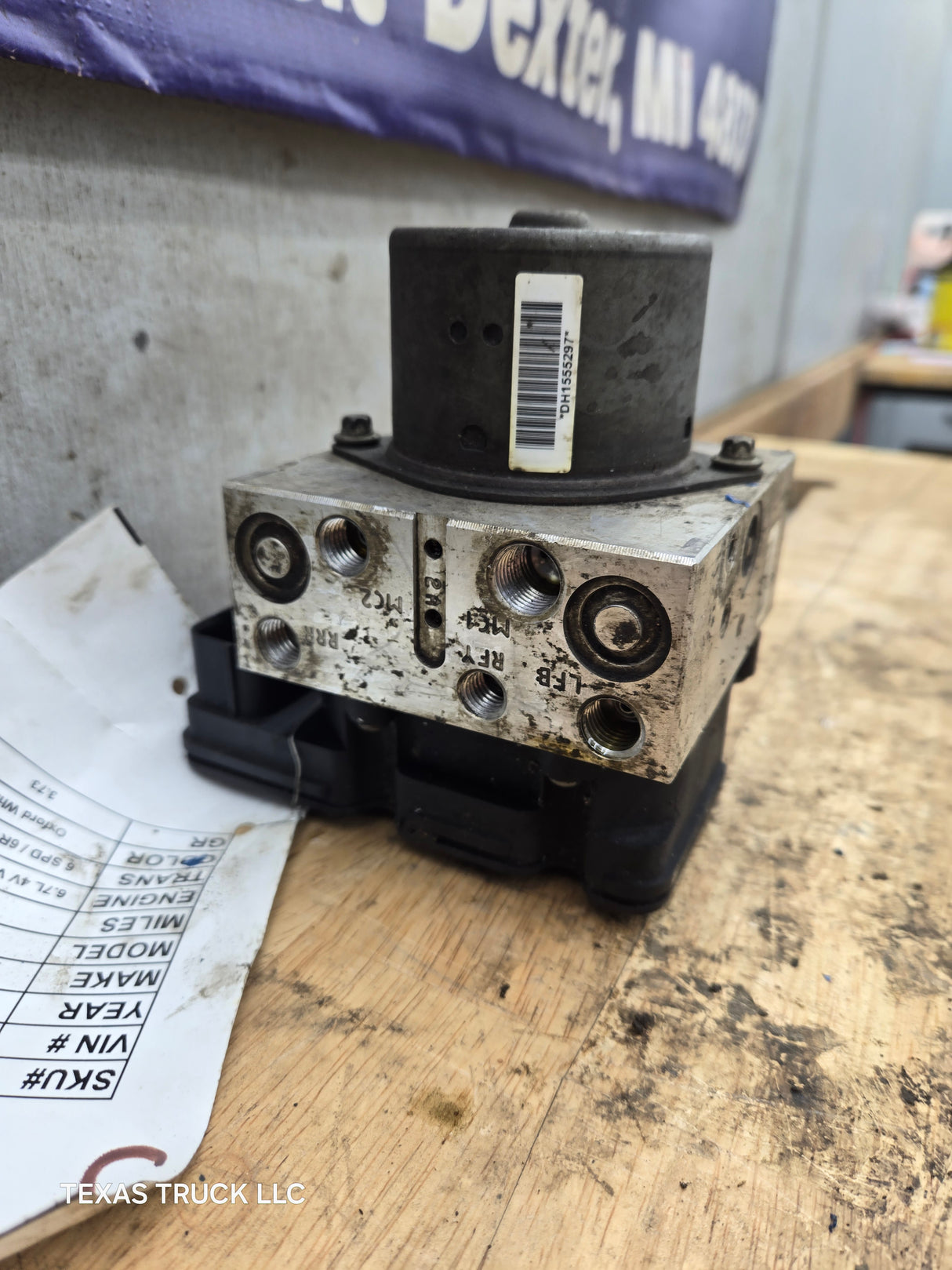 2016 Ford Super Duty F350 F450 F550 DC34-2C346-AD ABS Pump Module Control Assembly