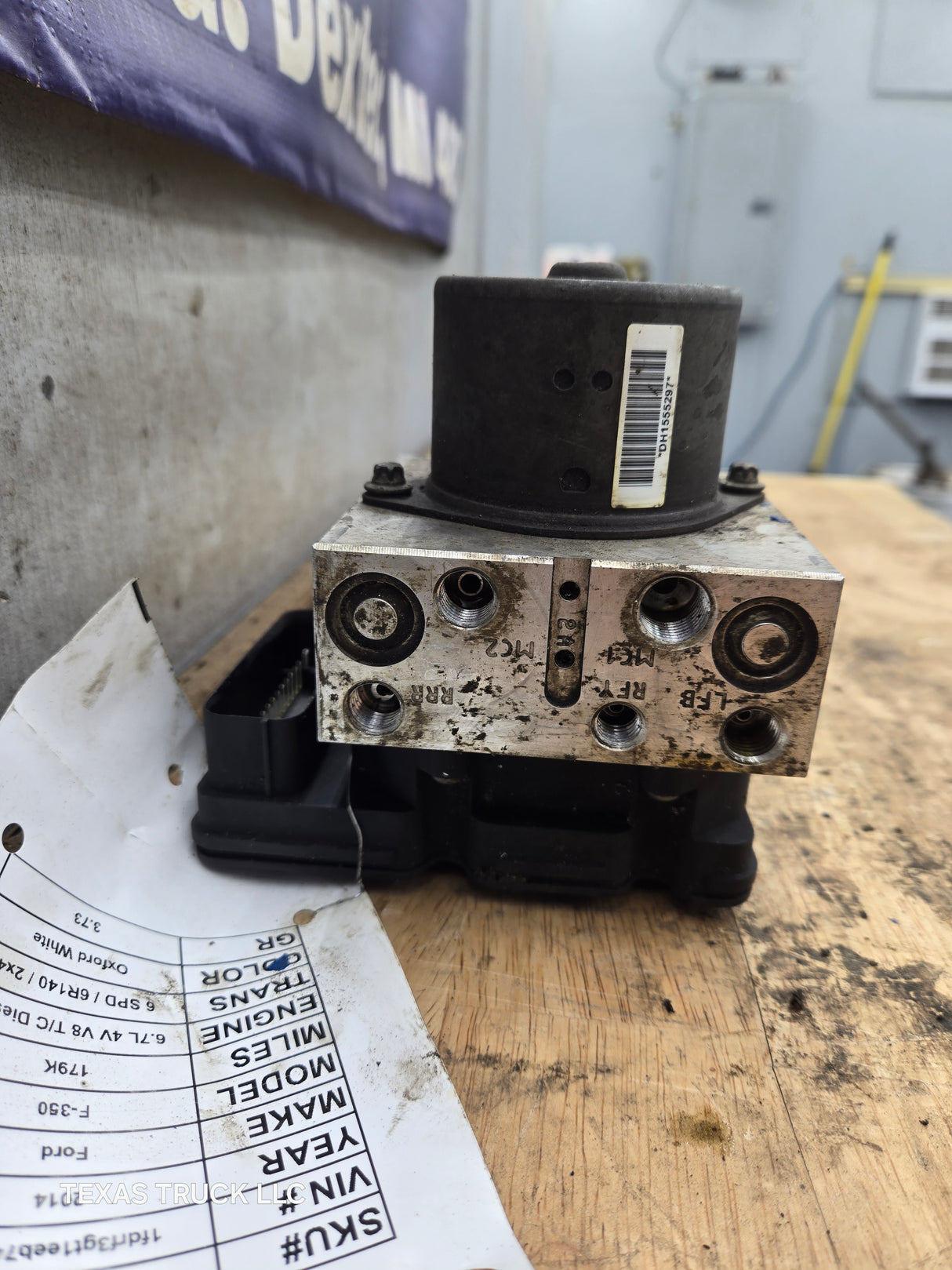 2016 Ford Super Duty F350 F450 F550 DC34-2C346-AD ABS Pump Module Control Assembly