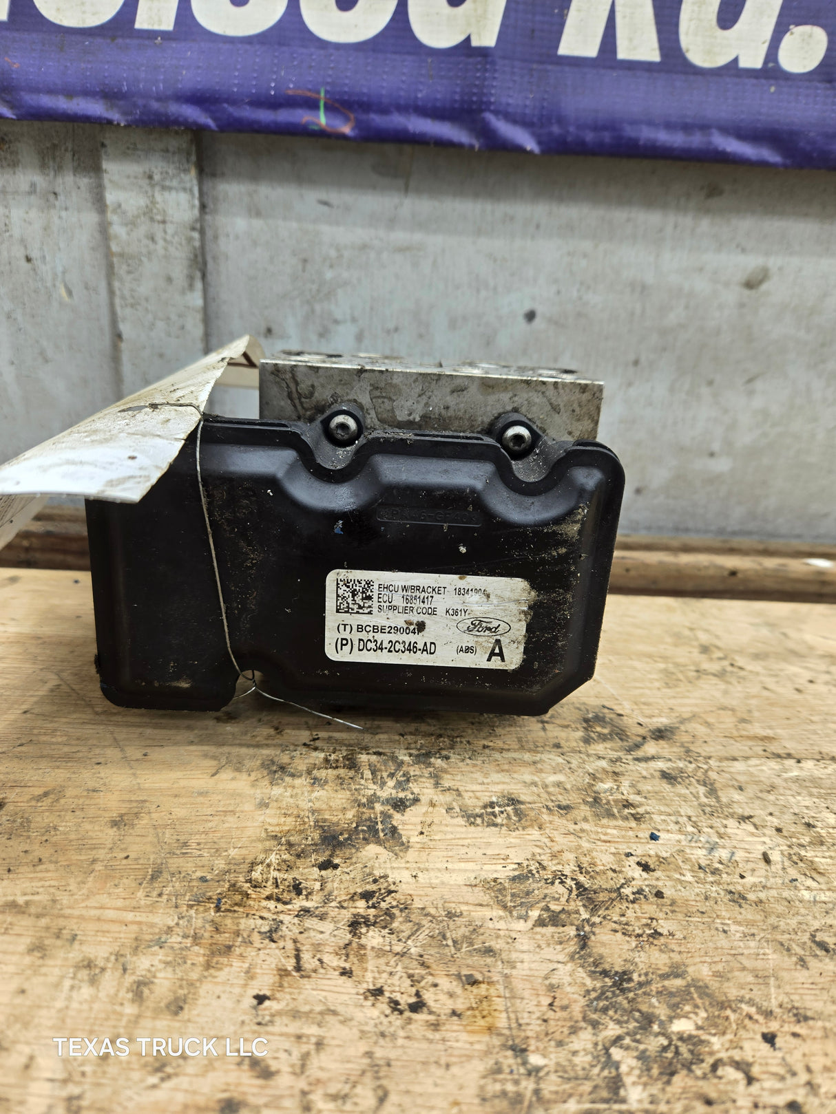 2016 Ford Super Duty F350 F450 F550 DC34-2C346-AD ABS Pump Module Control Assembly