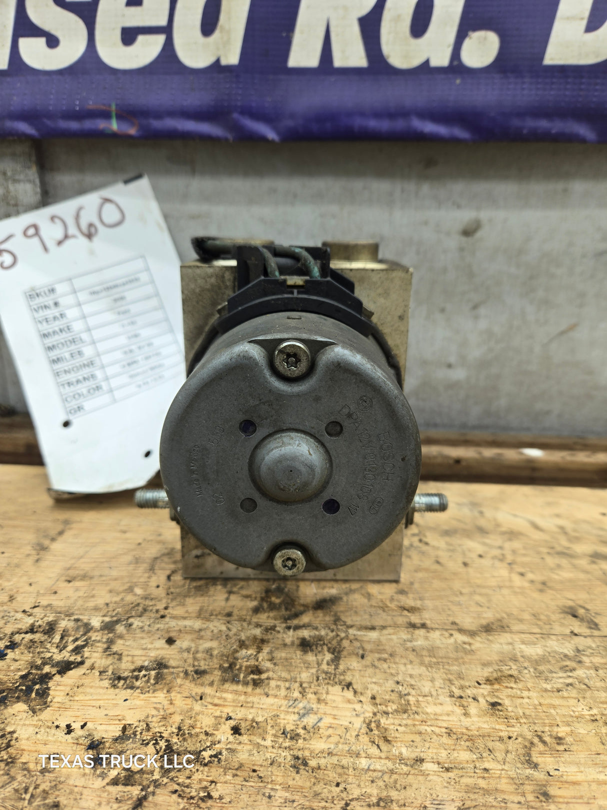 2005-2006 Ford F150 ABS Pump Module Control Assembly