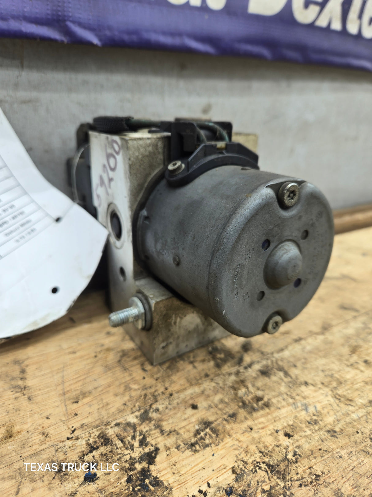 2005-2006 Ford F150 ABS Pump Module Control Assembly