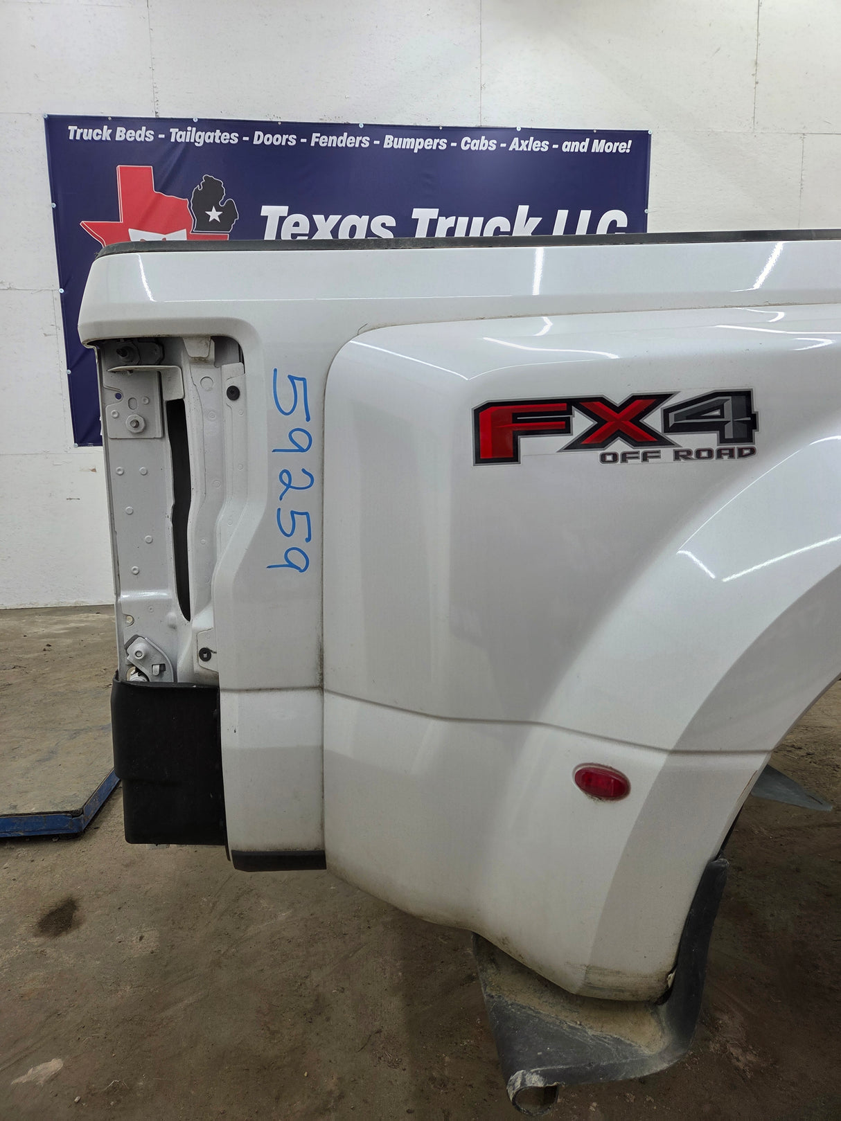 2017-2022 Ford Super Duty F350 F450 F550 8' Dually Bed