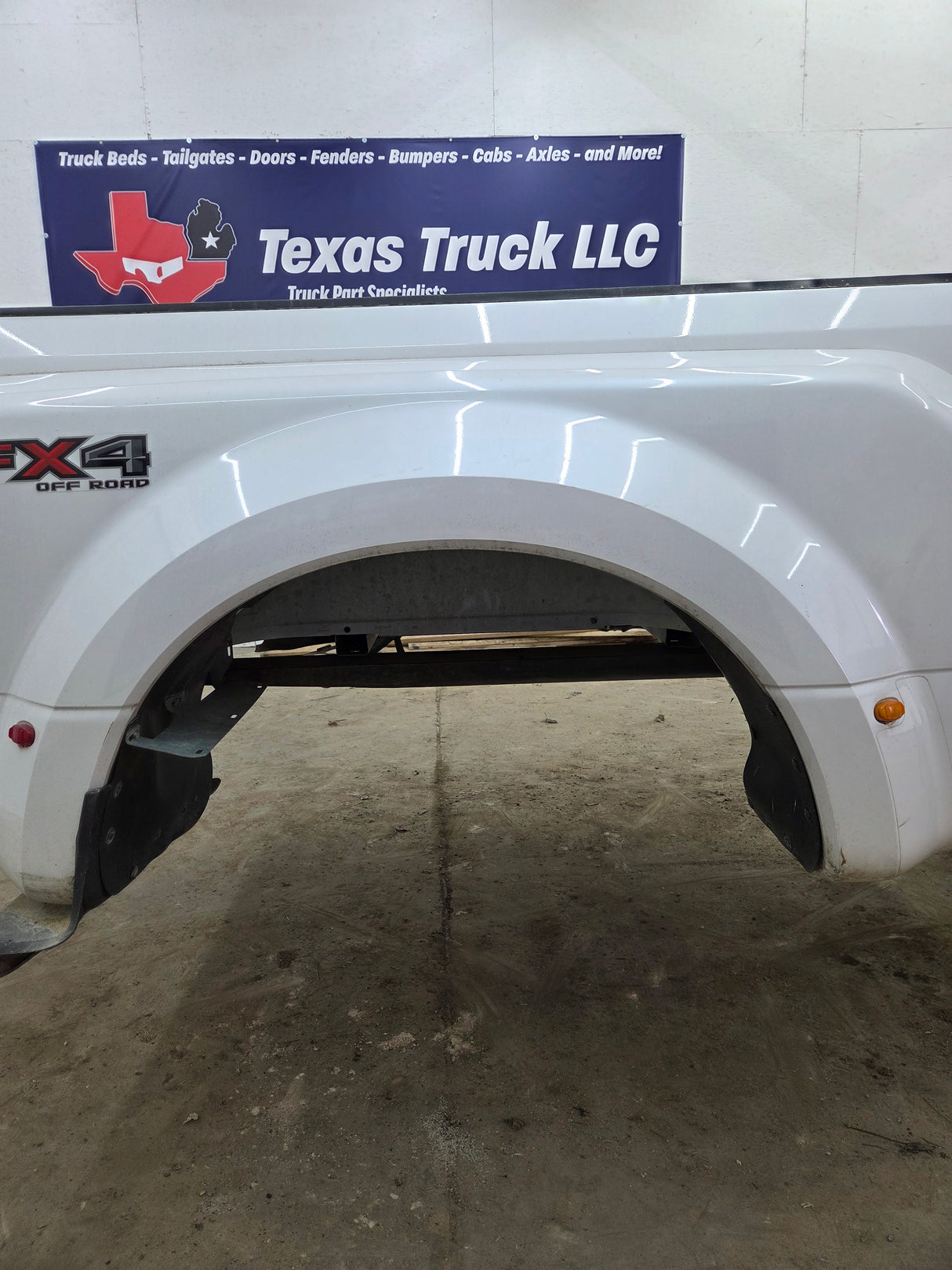 2017-2022 Ford Super Duty F350 F450 F550 8' Dually Bed
