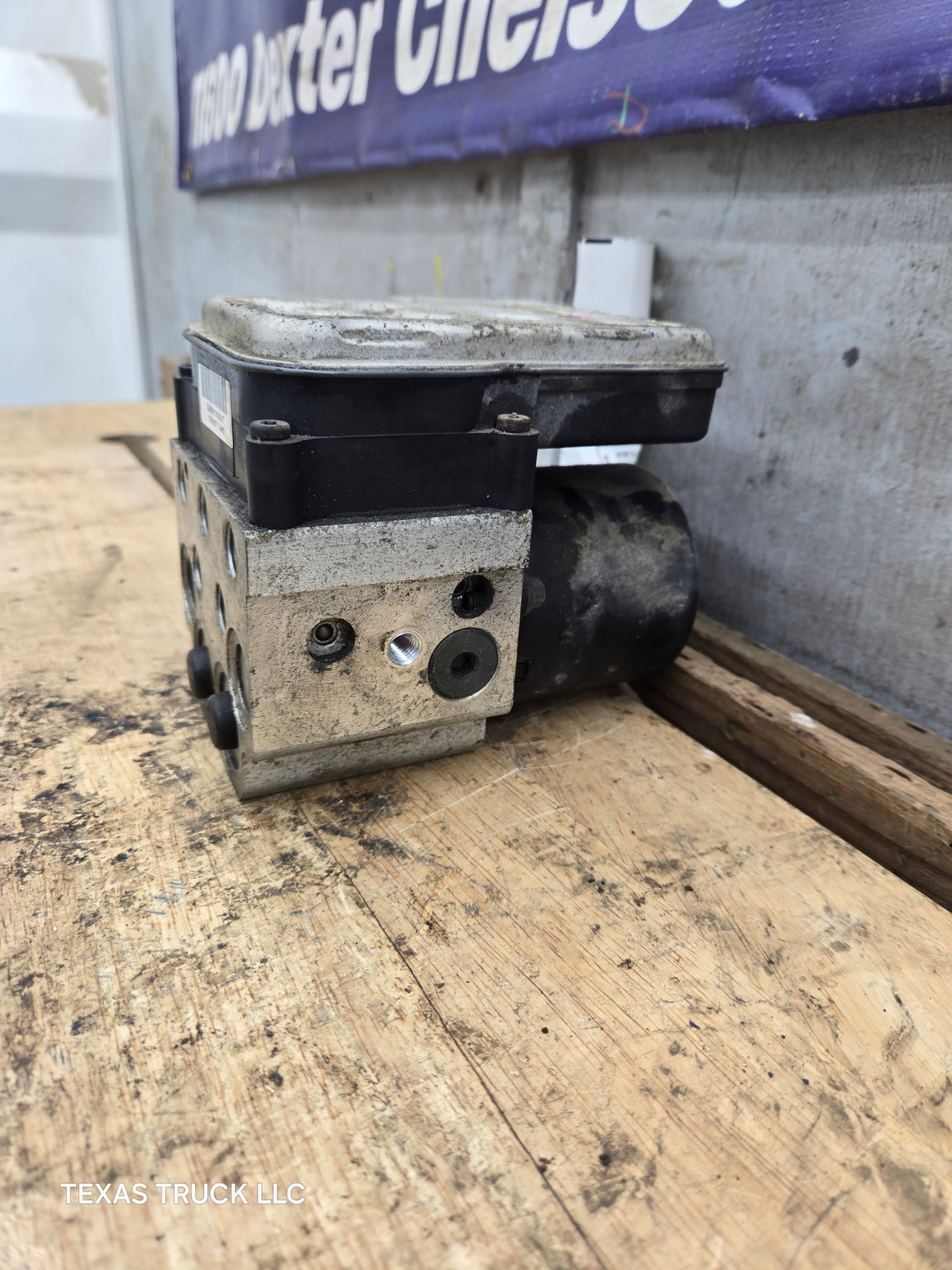 2003-2006 Chevrolet Silverado GMC ABS Pump Module Control Assembly - 13567146