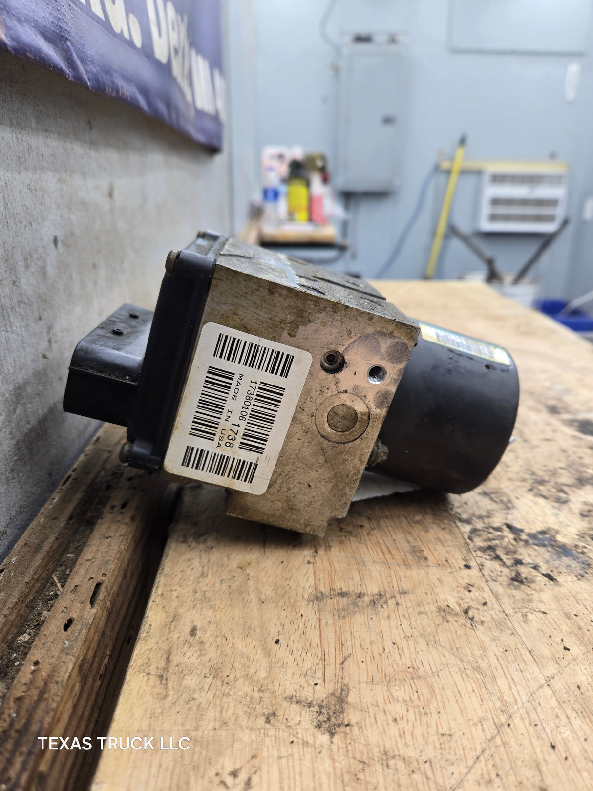 2008-2010 Ford Super Duty F250 F350 ABS Pump Module Control Assembly 7C34-2C346-AJ