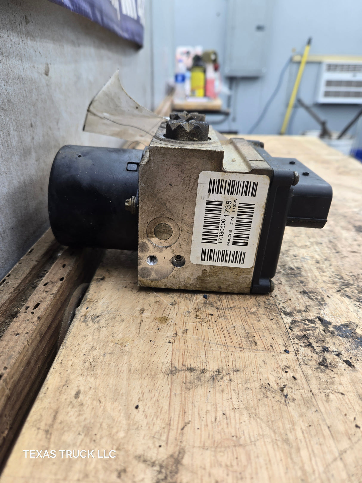 2008-2010 Ford Super Duty F250 F350 ABS Pump Module Control Assembly 7C34-2C346-AJ