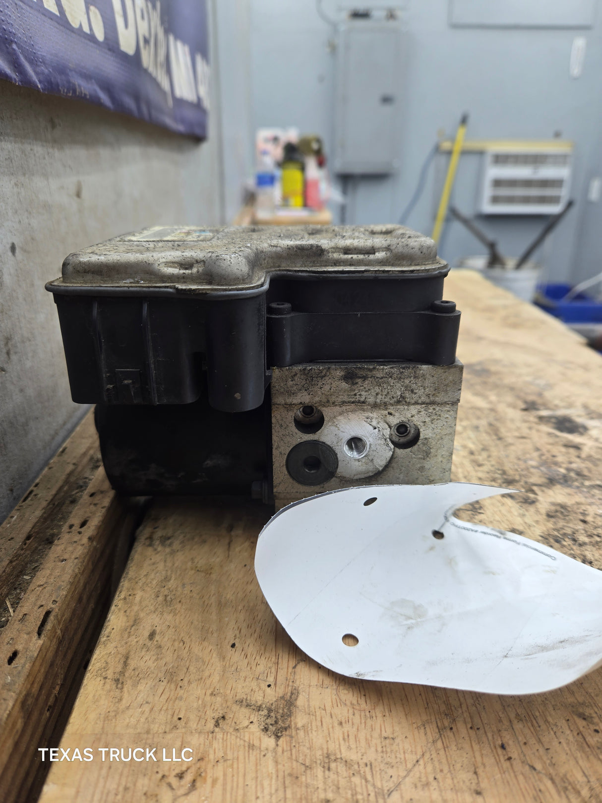 2003-2006 Chevrolet Silverado GMC ABS Pump Module Control Assembly - 13567146