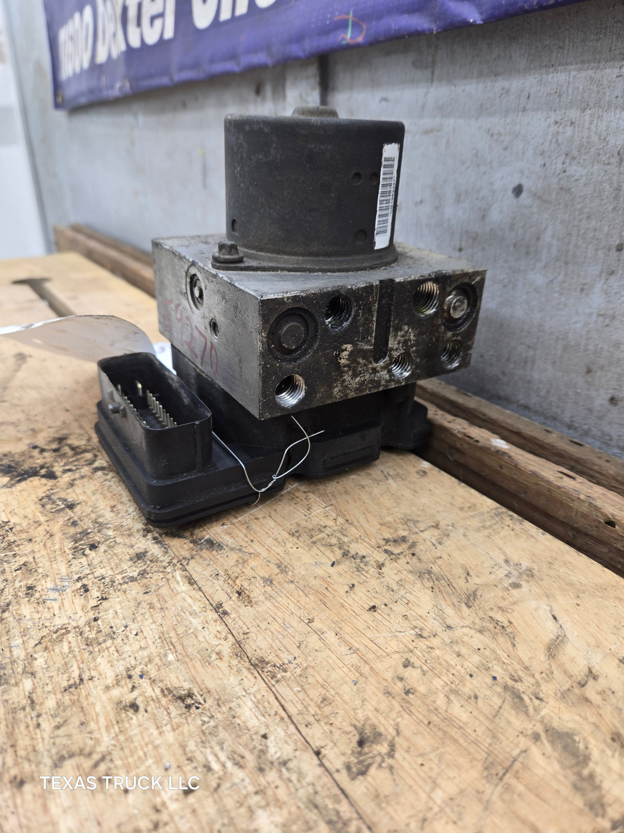 2012 Ford Super Duty F450 F550 ABS Pump Module Control Assembly - BC34-2C346-AG