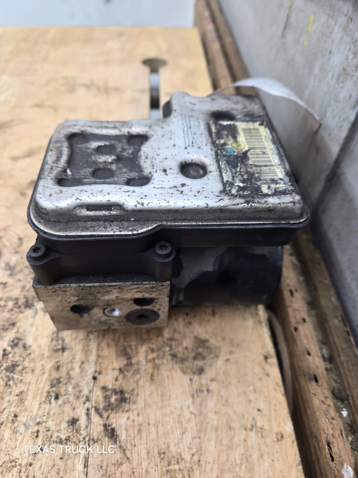 2003-2006 Chevrolet Silverado GMC ABS Pump Module Control Assembly - 13567147