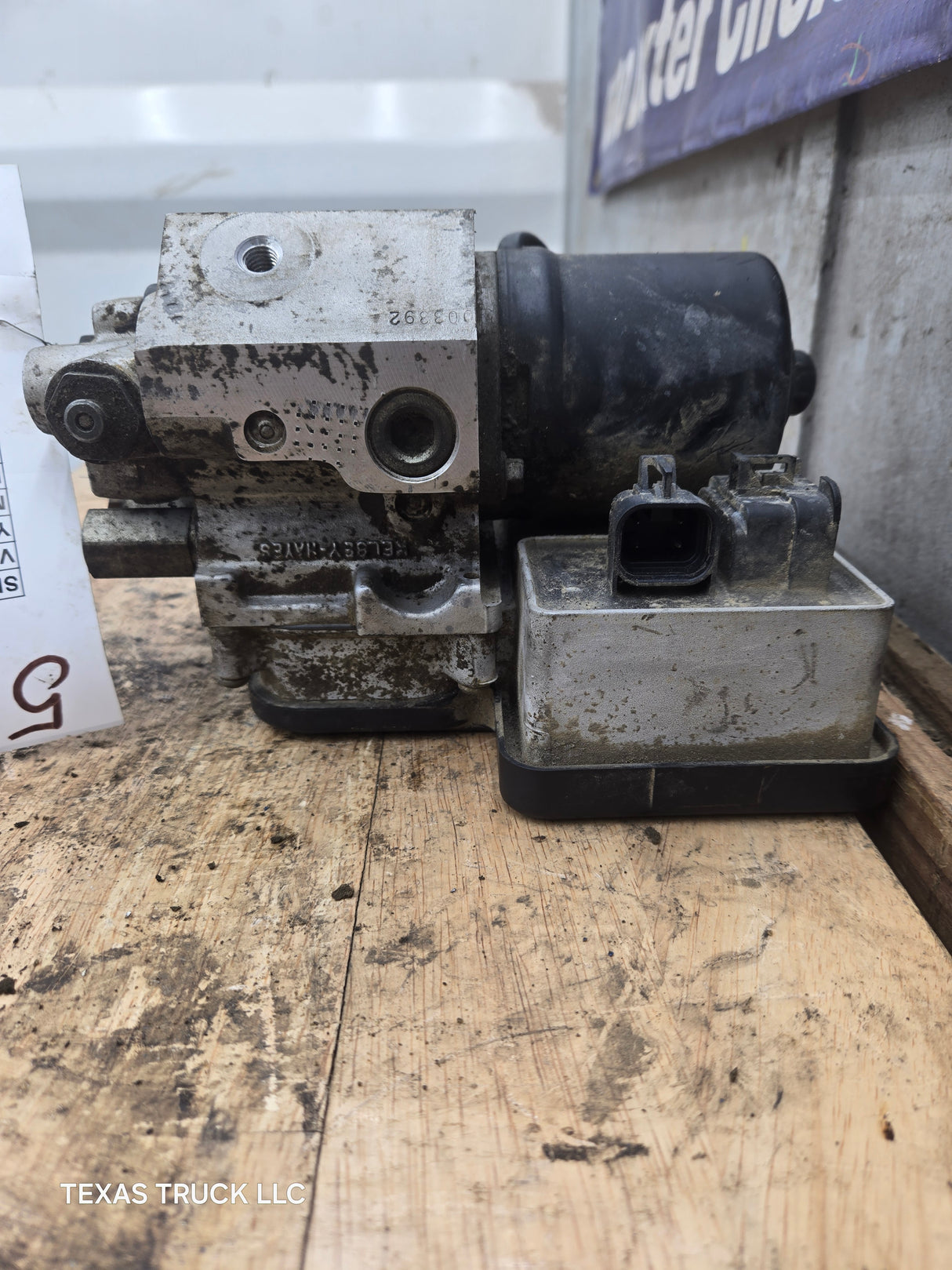 2000 GMC C2500 C3500 ABS Pump Module Control Assembly