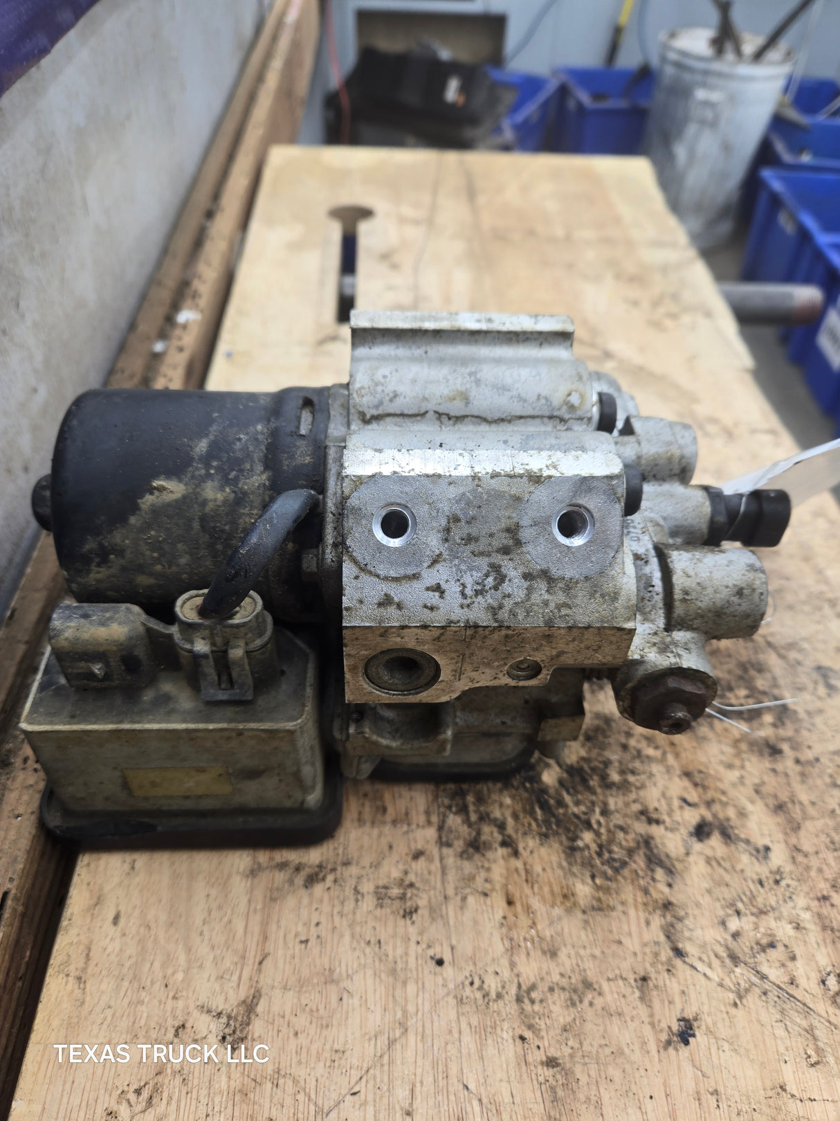 2000 GMC C2500 C3500 ABS Pump Module Control Assembly