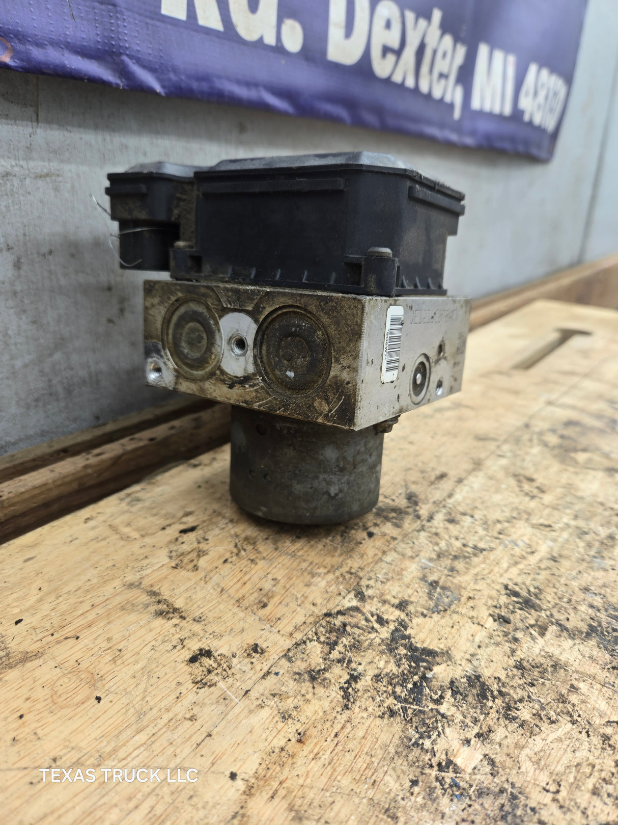 2012 Ford Super Duty F450 F550 ABS Pump Module Control Assembly - BC34-2C346-AG