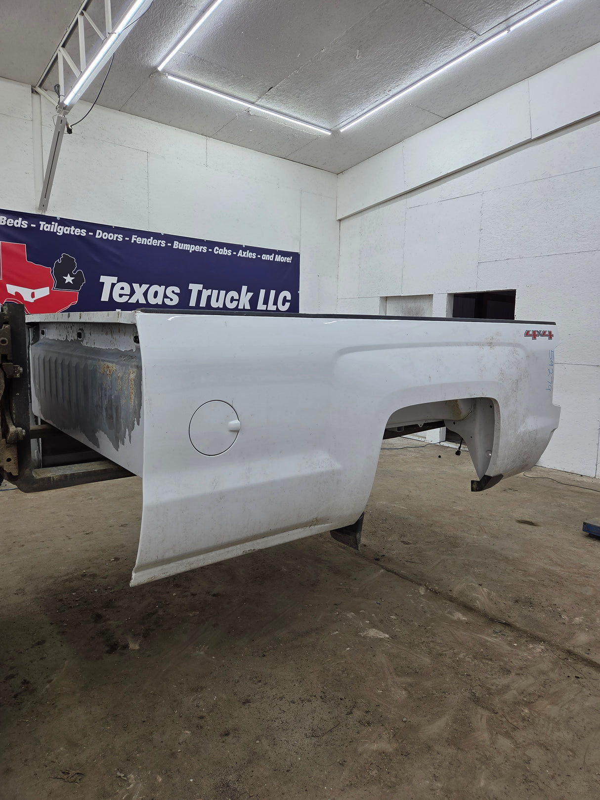 2014-2019 Chevrolet Silverado 1500 2500HD 3500HD 8' Long Truck Bed