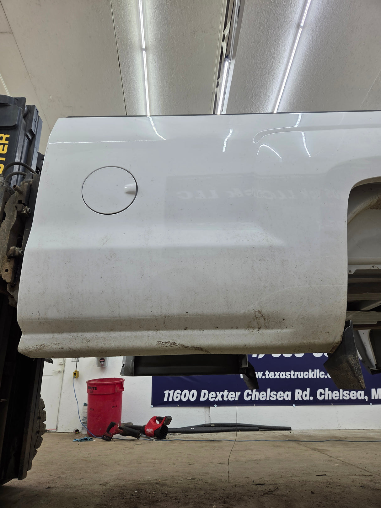 2014-2019 Chevrolet Silverado 1500 2500HD 3500HD 8' Long Truck Bed
