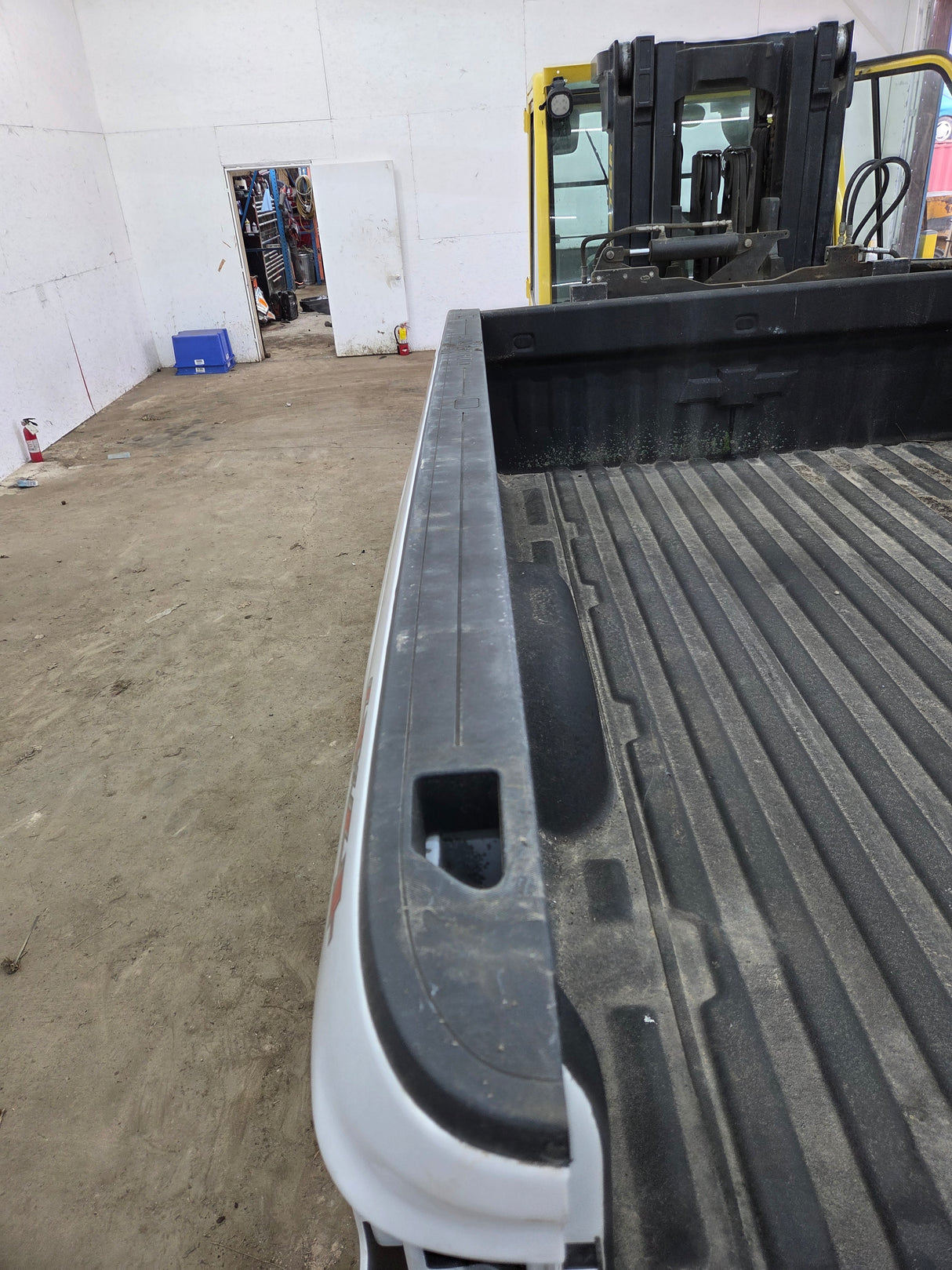 2014-2019 Chevrolet Silverado 1500 2500HD 3500HD 8' Long Truck Bed
