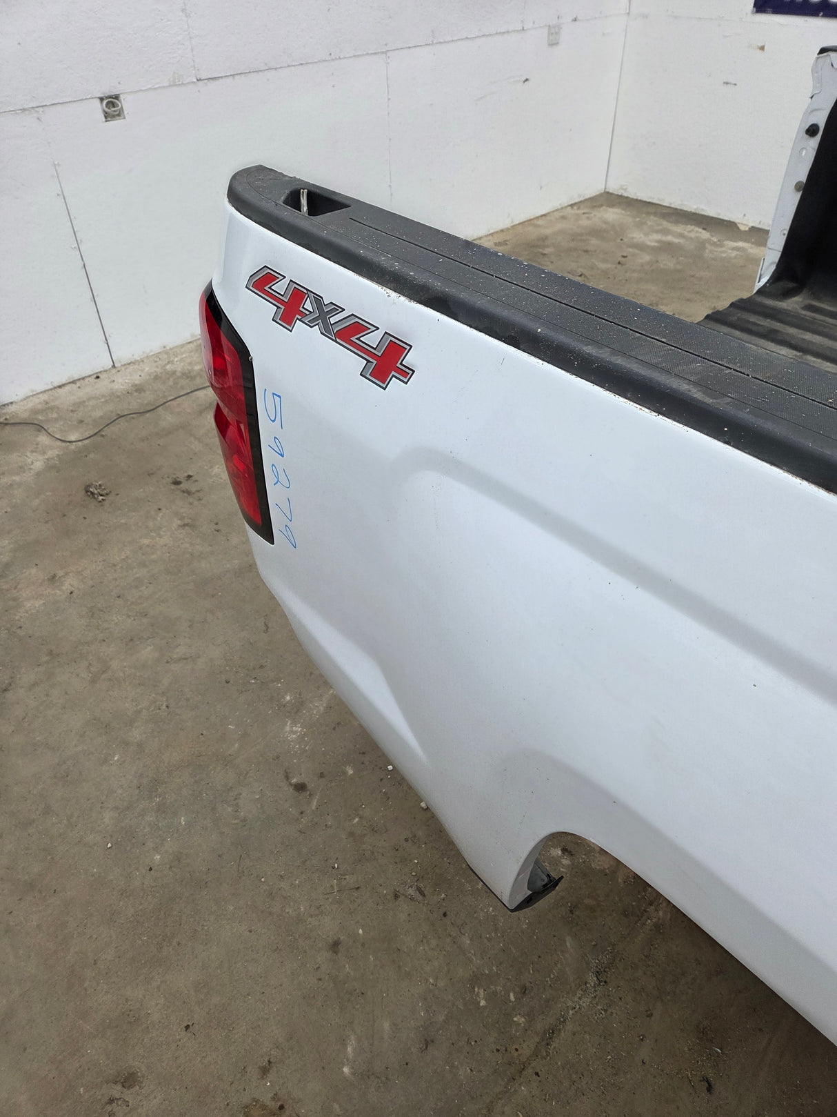 2014-2019 Chevrolet Silverado 1500 2500HD 3500HD 8' Long Truck Bed