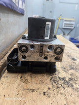 2012 Ford Super Duty F450 F550 ABS Pump Module Control Assembly - BC34-2C346-AH