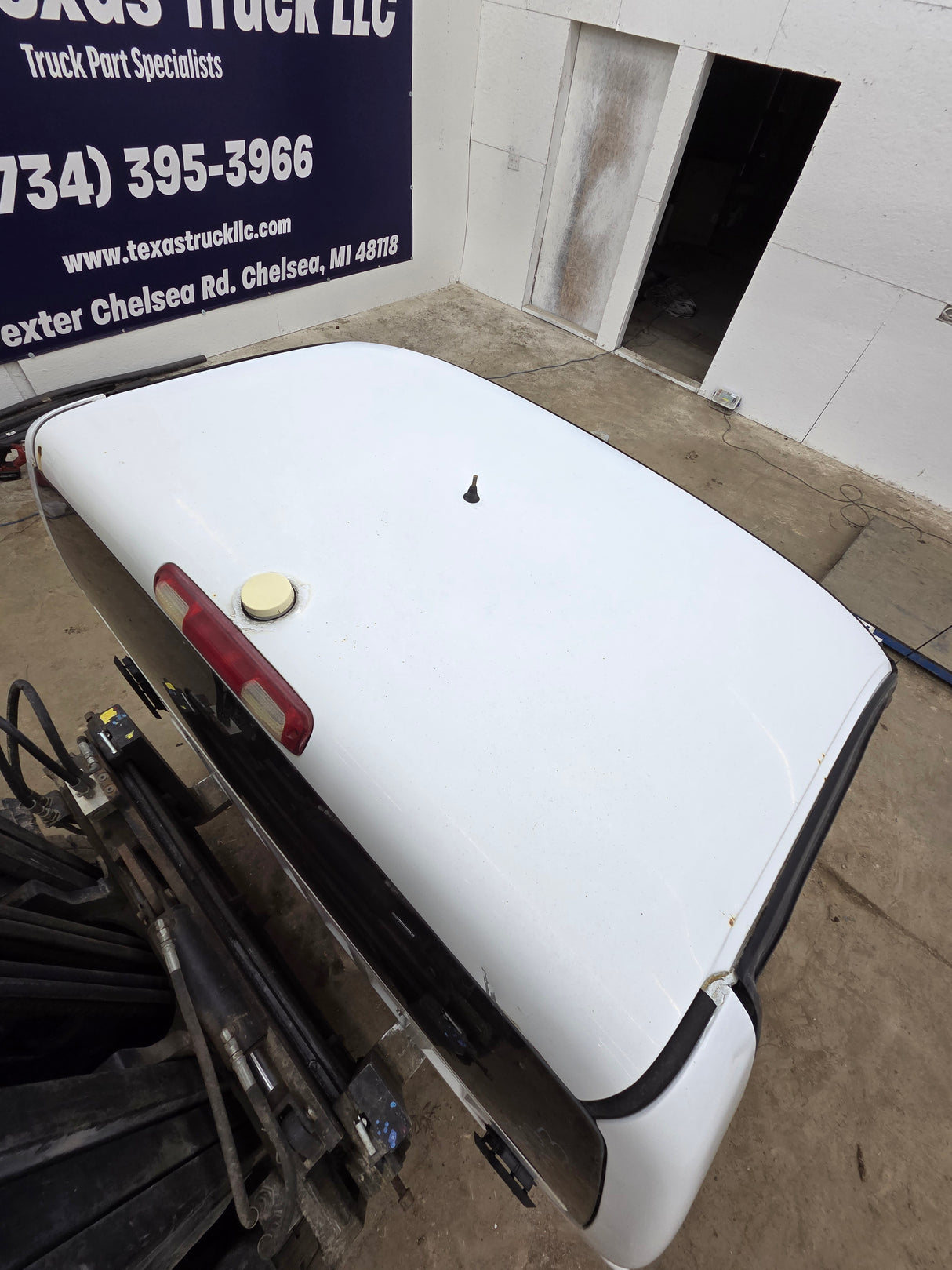 1999-2007 Chevrolet Silverado / GMC Sierra 1500 2500 HD 3500HD Regular Cab Body
