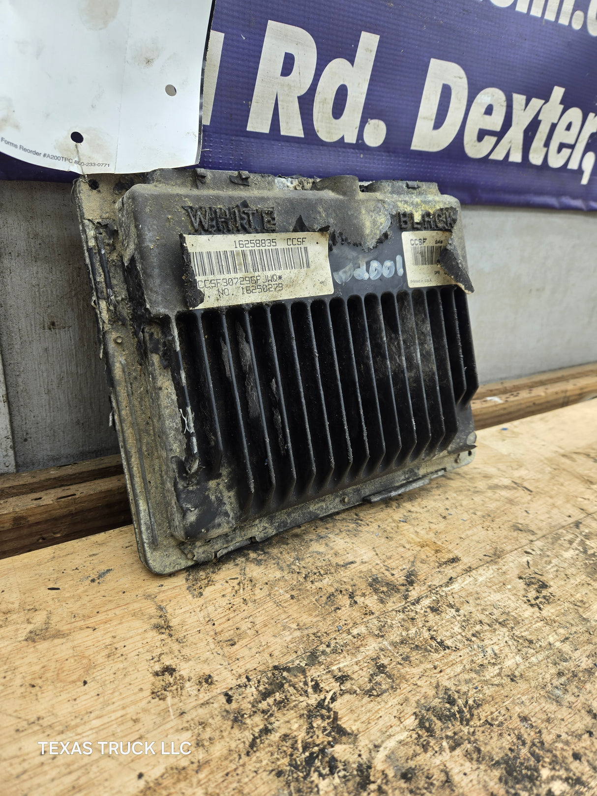 1998-1999 GMC Sierra 1500 2500 5.7L PCM / ECM - 16258835