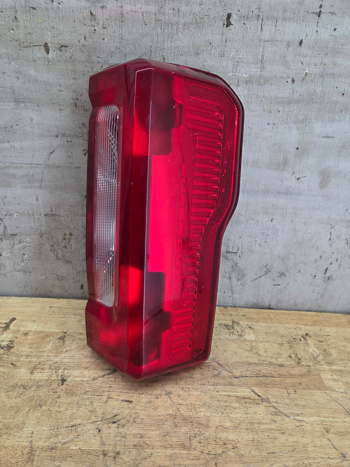 2023-2026 Ford Super Duty F250 F350 F450 F550 OEM RH Passenger Side Tail Light PC3B-13B504-A