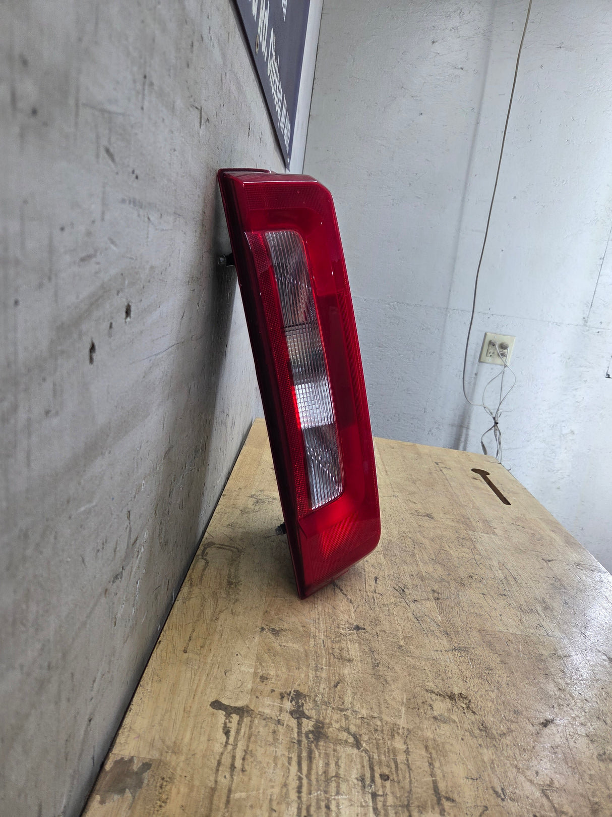 2023-2026 Ford Super Duty F250 F350 F450 F550 OEM RH Passenger Side Tail Light PC3B-13B504-A