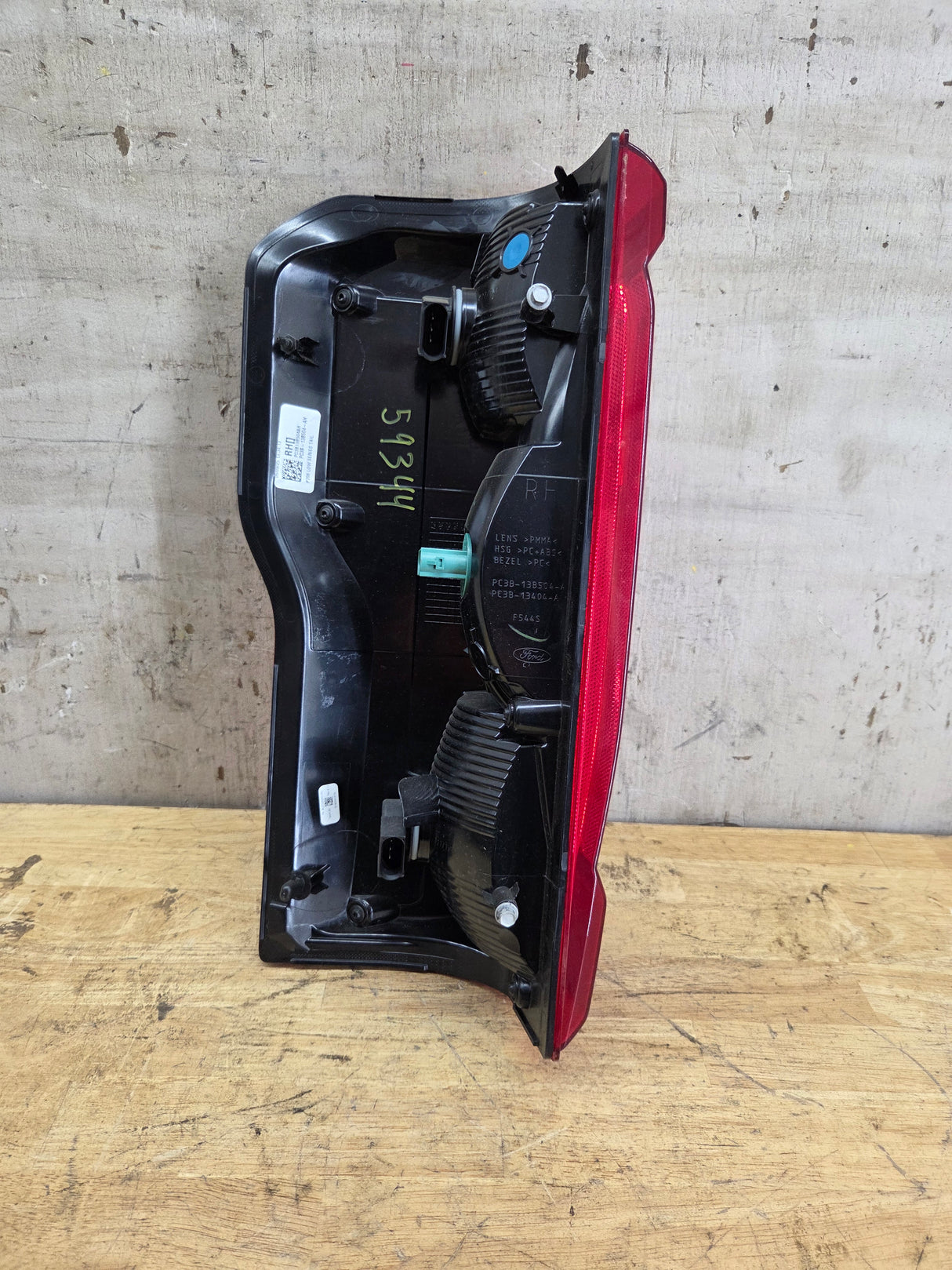 2023-2026 Ford Super Duty F250 F350 F450 F550 OEM RH Passenger Side Tail Light PC3B-13B504-A