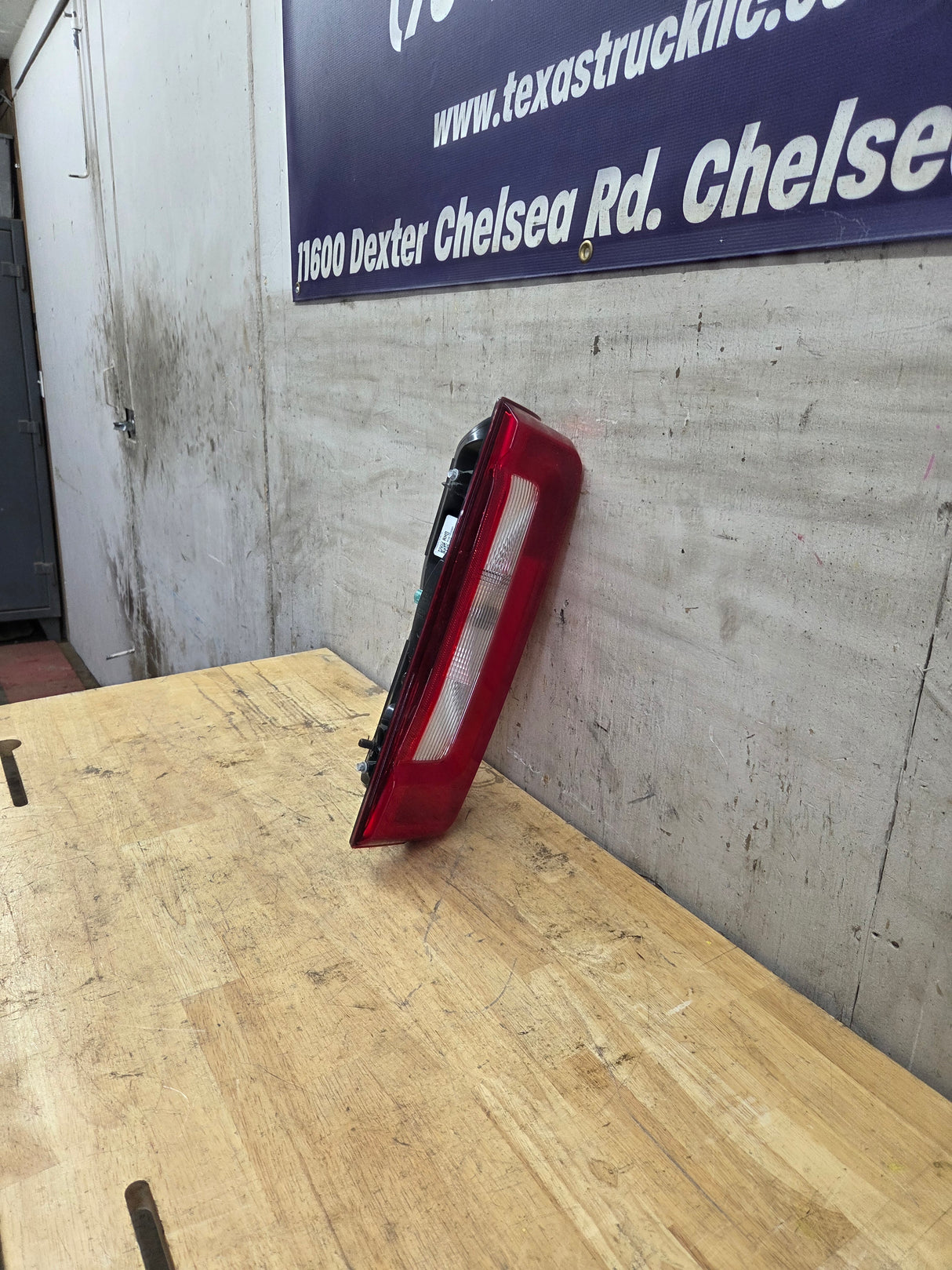 2023-2026 Ford Super Duty F250 F350 F450 F550 OEM RH Passenger Side Tail Light PC3B-13B504-A