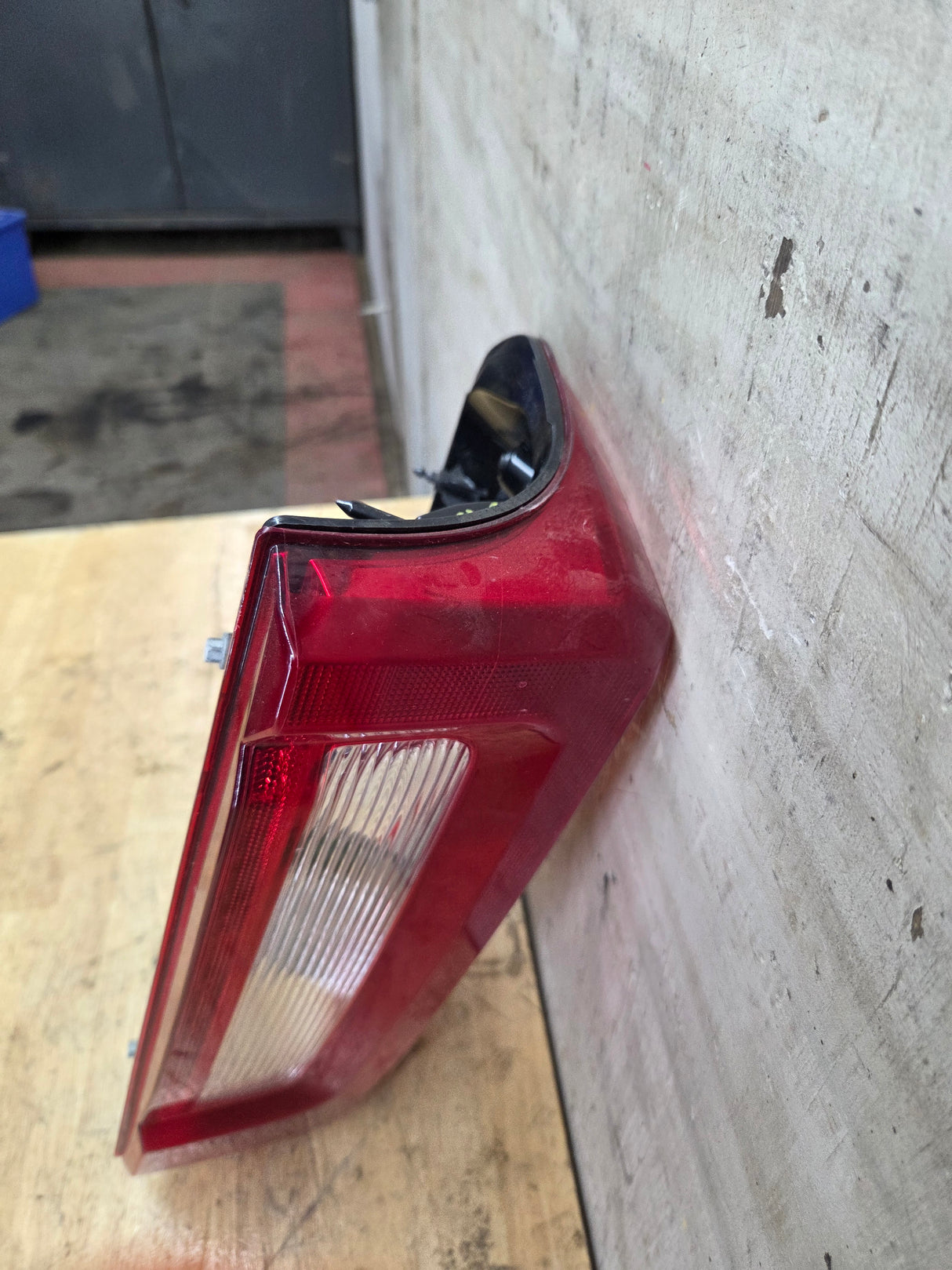 2023-2026 Ford Super Duty F250 F350 F450 F550 OEM RH Passenger Side Tail Light PC3B-13B504-A