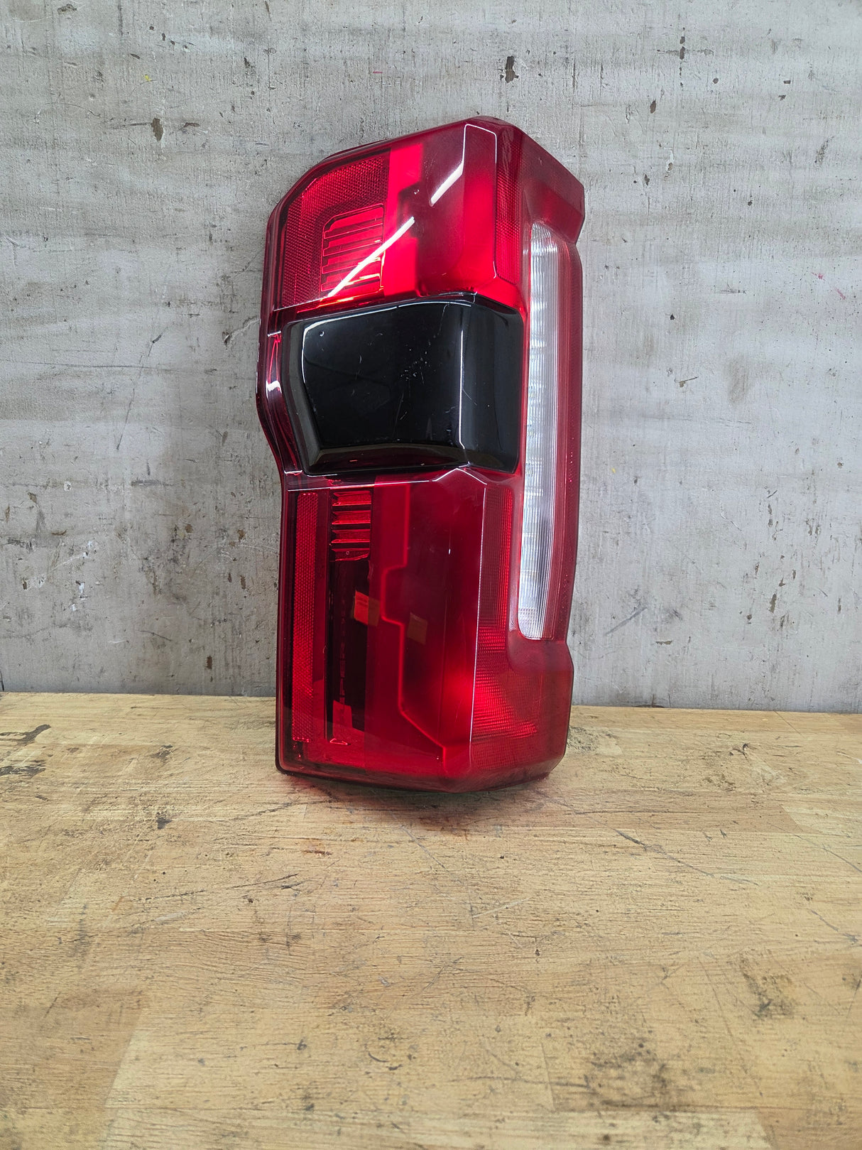 2023-2026 Ford Super Duty F250 F350 F450 LH Driver Side Incandescent Tail Light With Bliss PC3B-13B505-B