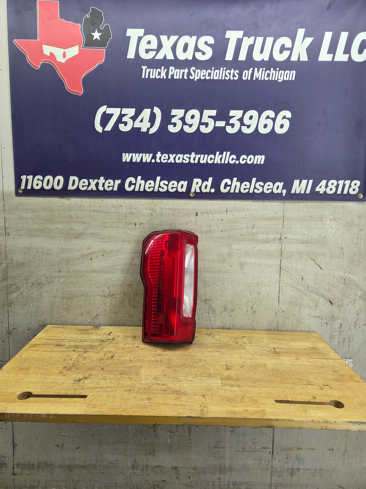 2023-2026 Ford Super Duty Driver Side Tail Light PC3B-13B505-AG F250 F350 F450 F550