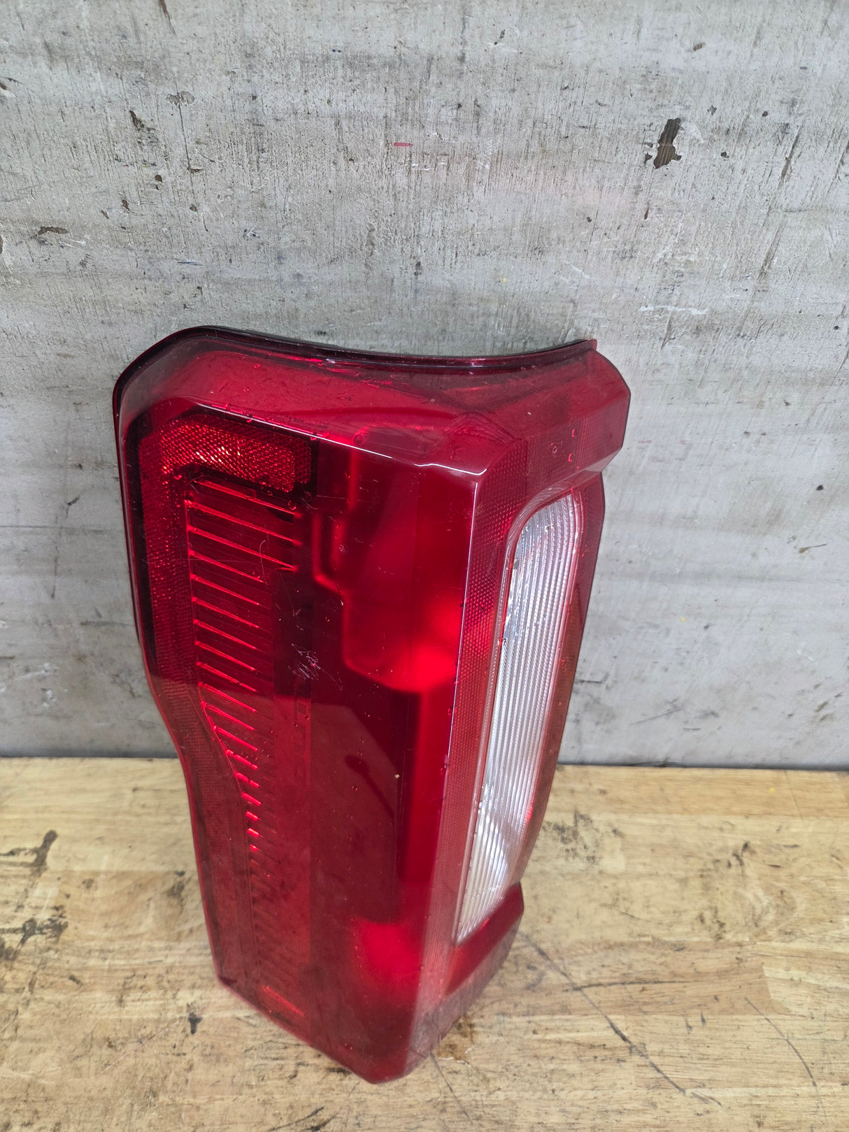 2023-2026 Ford Super Duty Driver Side Tail Light PC3B-13B505-AG F250 F350 F450 F550