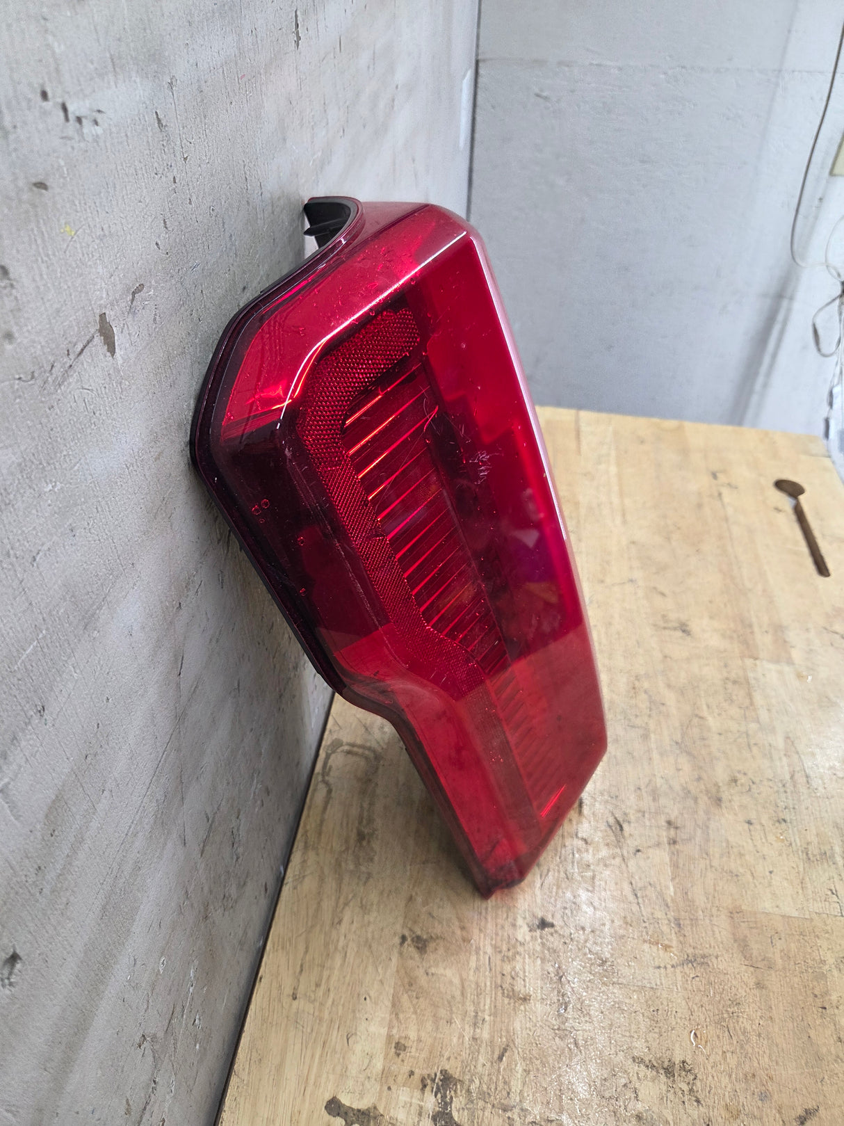 2023-2026 Ford Super Duty Driver Side Tail Light PC3B-13B505-AG F250 F350 F450 F550