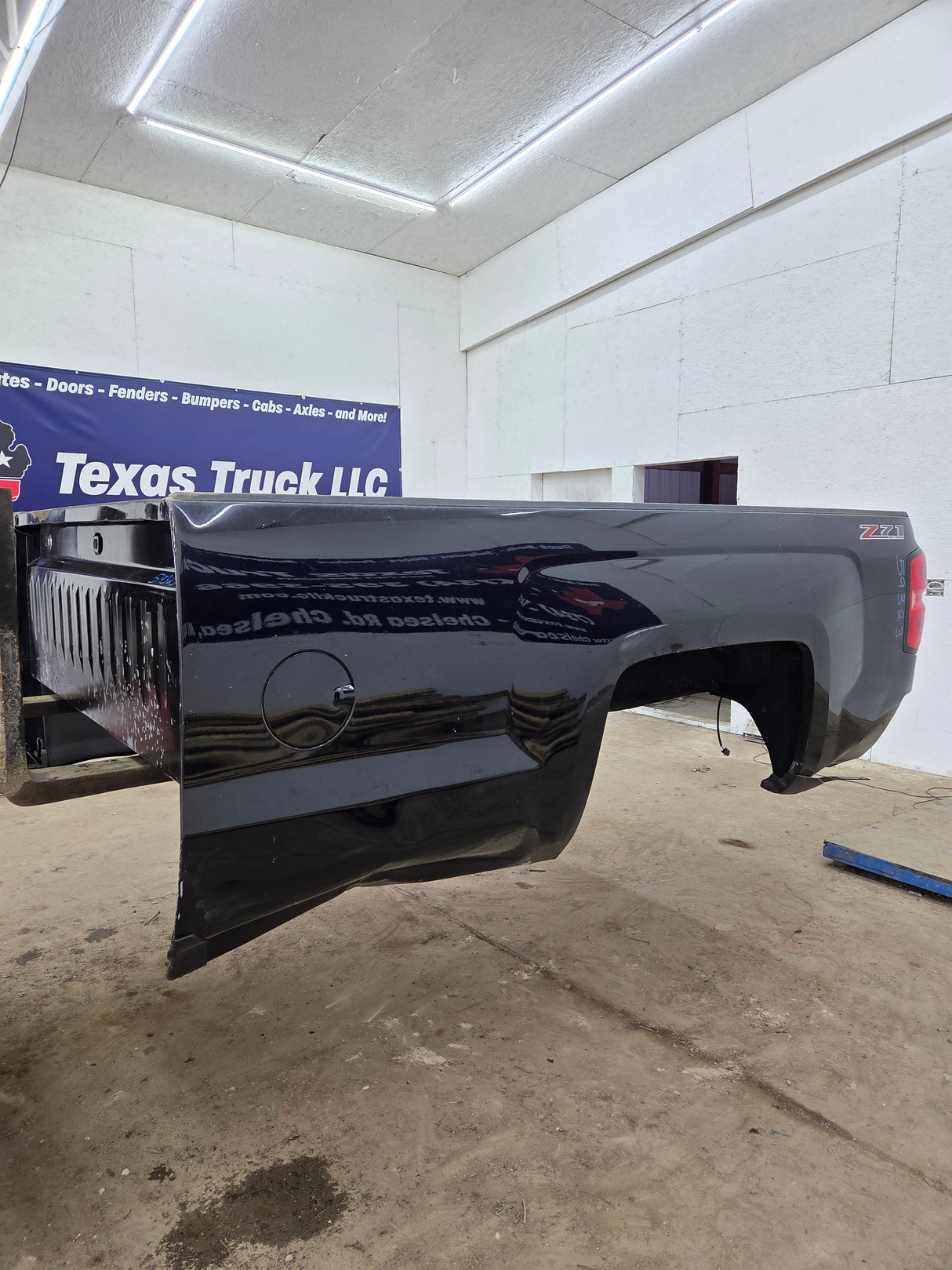 2014-2019 Chevrolet Silverado 1500 2500HD 3500HD 8' Long Truck Bed