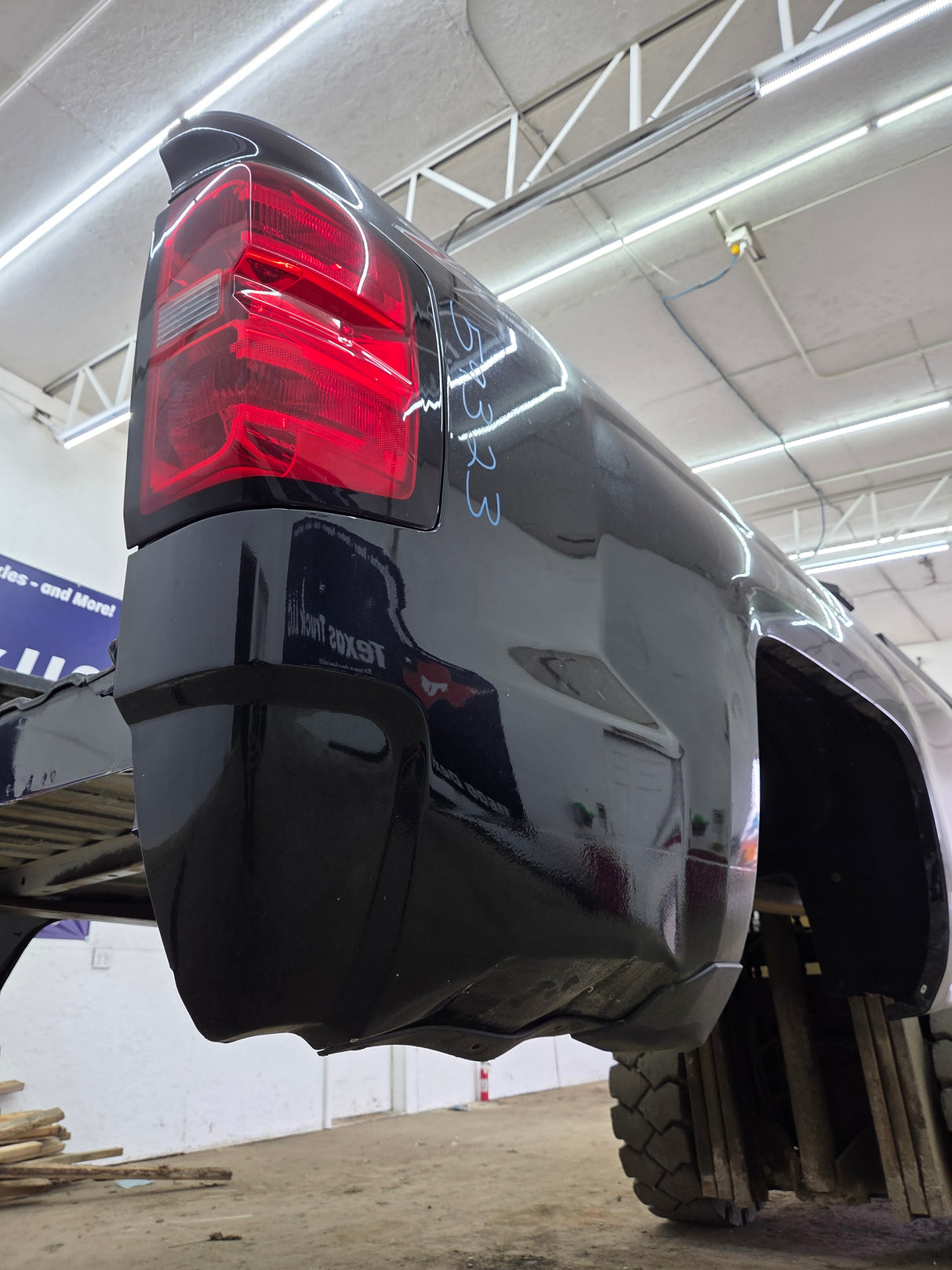 2014-2019 Chevrolet Silverado 1500 2500HD 3500HD 8' Long Truck Bed
